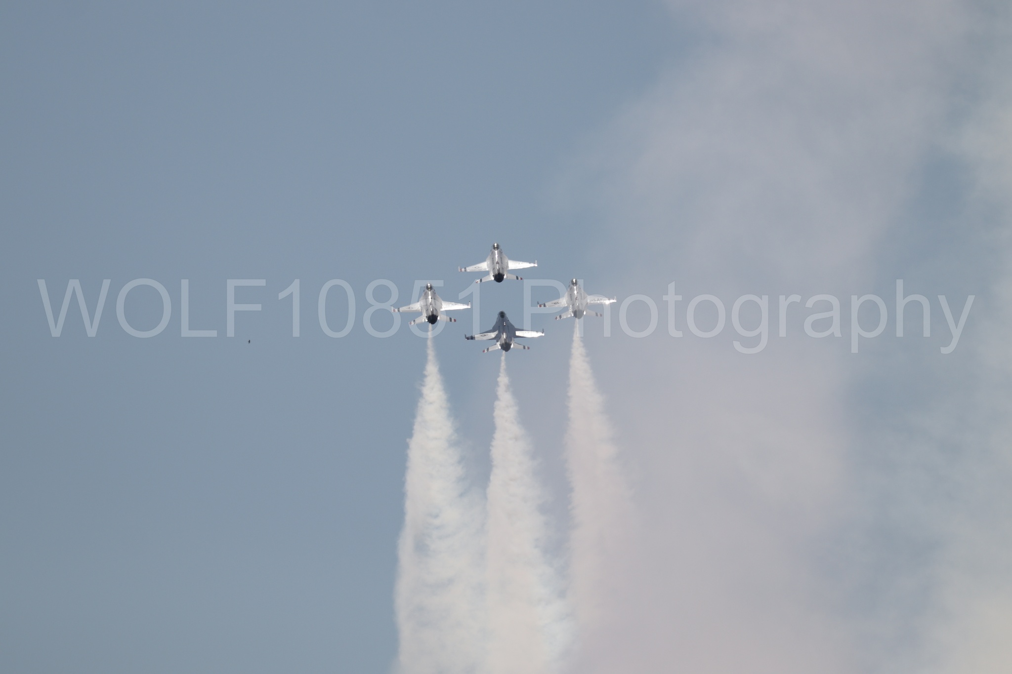 Aviation photography by WOLF10851 featuring Beale Air and Space Expo 2025, F-16 Fighting Falcon, Thunderbirds, Red White and Blue.