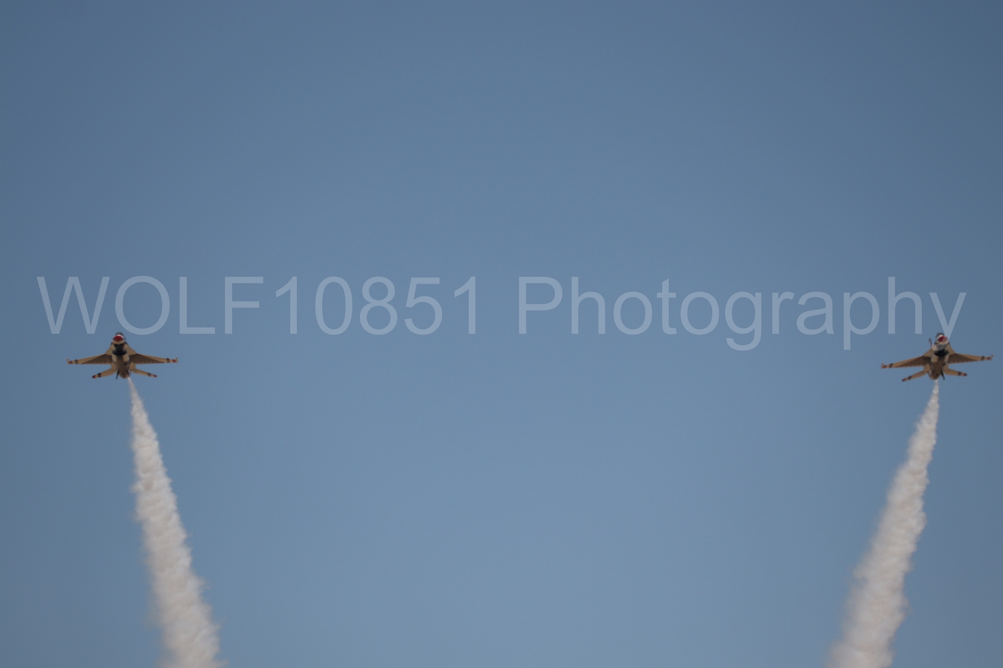 Aviation photography by WOLF10851 featuring Beale Air and Space Expo 2025, F-16 Fighting Falcon, Thunderbirds, Red White and Blue.