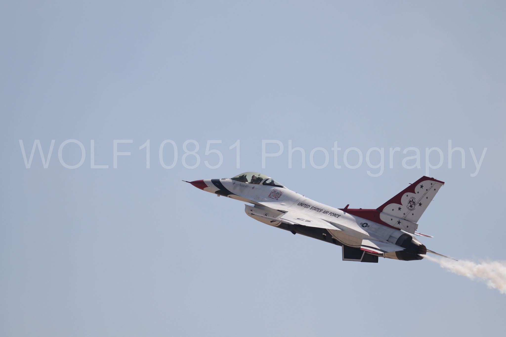 Aviation photography by WOLF10851 featuring Beale Air and Space Expo 2025, F-16 Fighting Falcon, Thunderbirds, Red White and Blue.