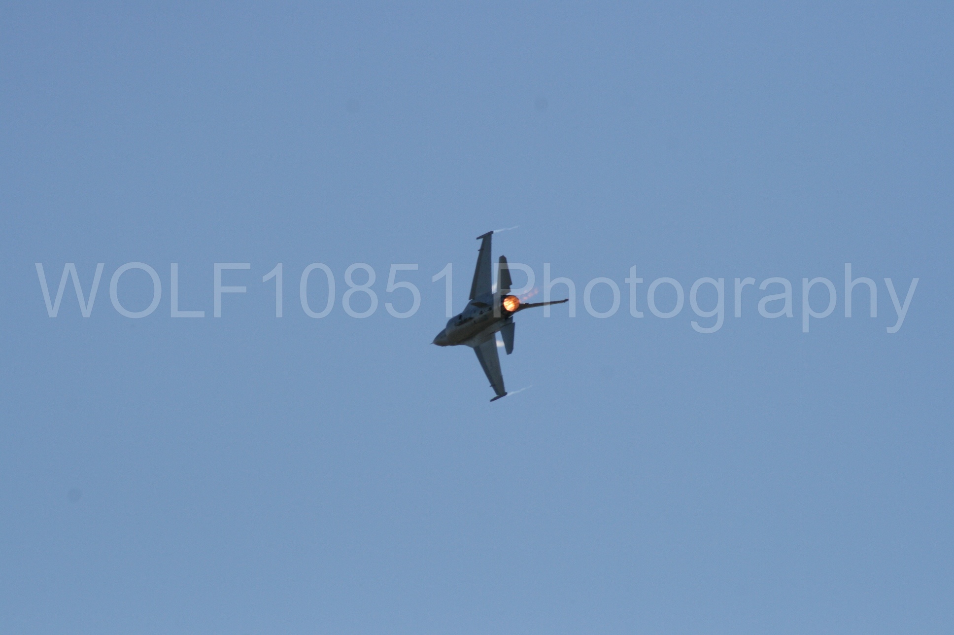 Aviation photography by WOLF10851 featuring F-16 Fighting Falcon, California Capital Airshow 2008, Viper Demonstration Team.