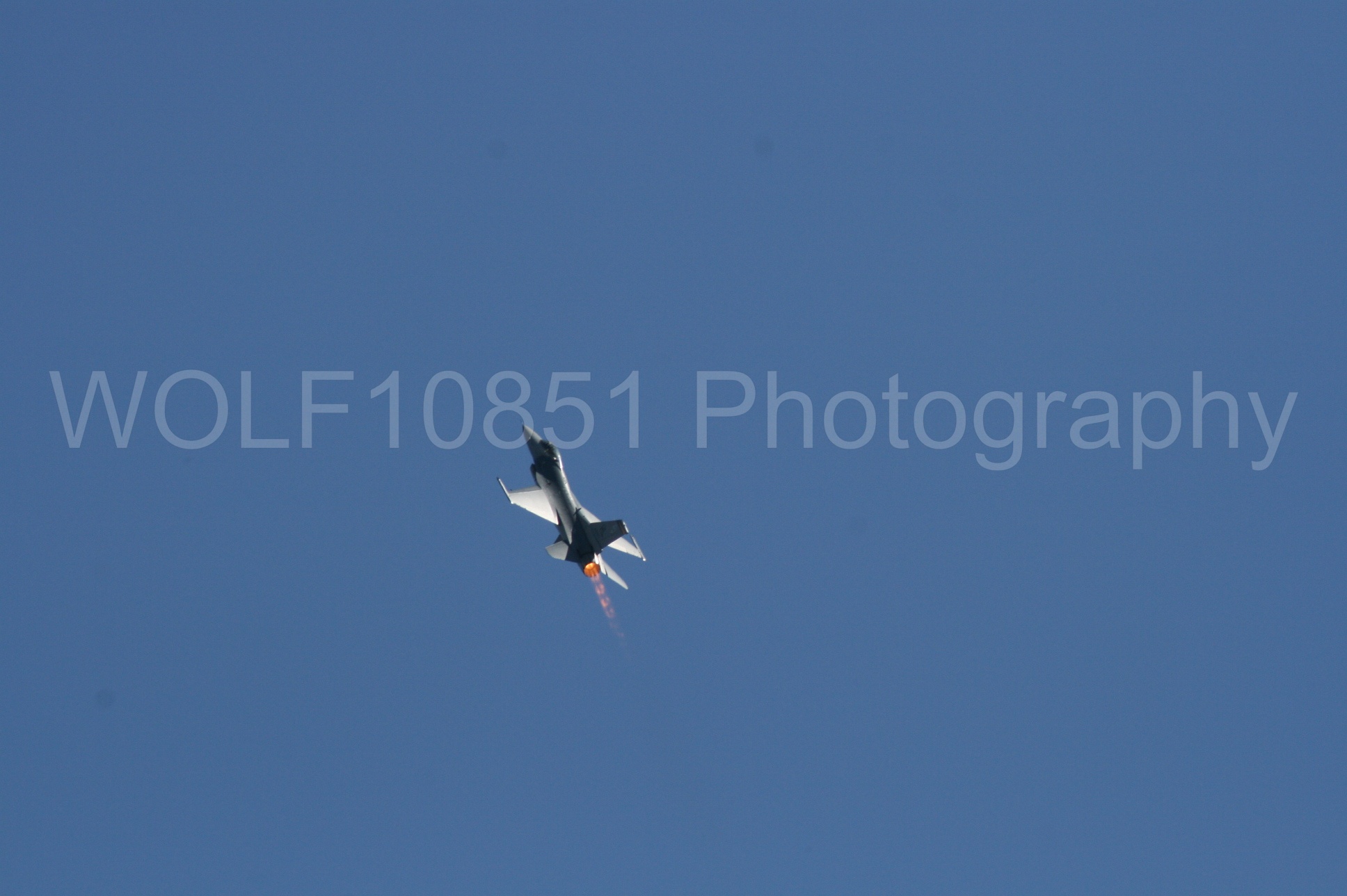 Aviation photography by WOLF10851 featuring F-16 Fighting Falcon, California Capital Airshow 2008, Viper Demonstration Team.