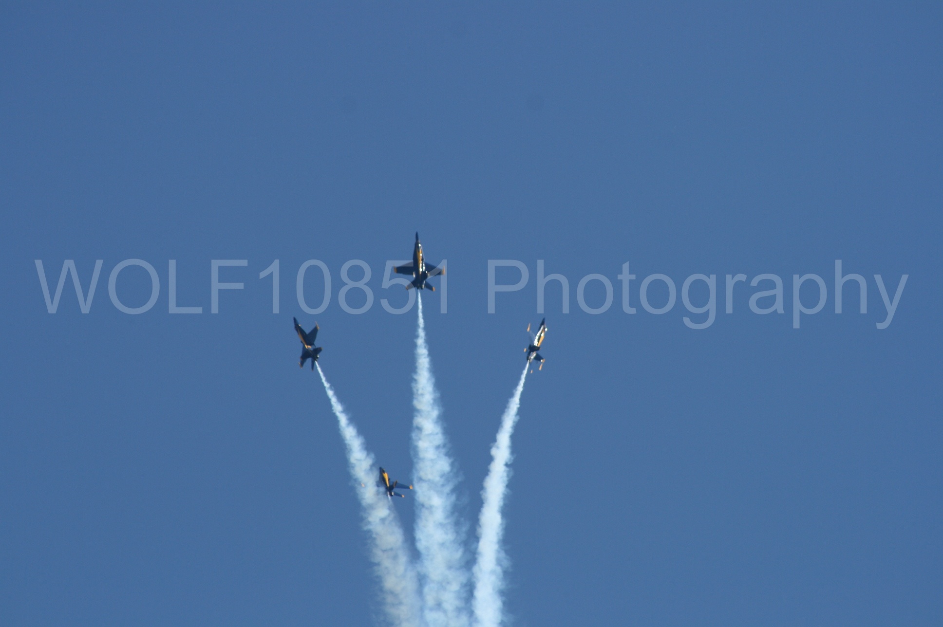 Aviation photography by WOLF10851 featuring California Capital Airshow 2008, F-18 Hornet, Blue Angels, Blue and Gold.