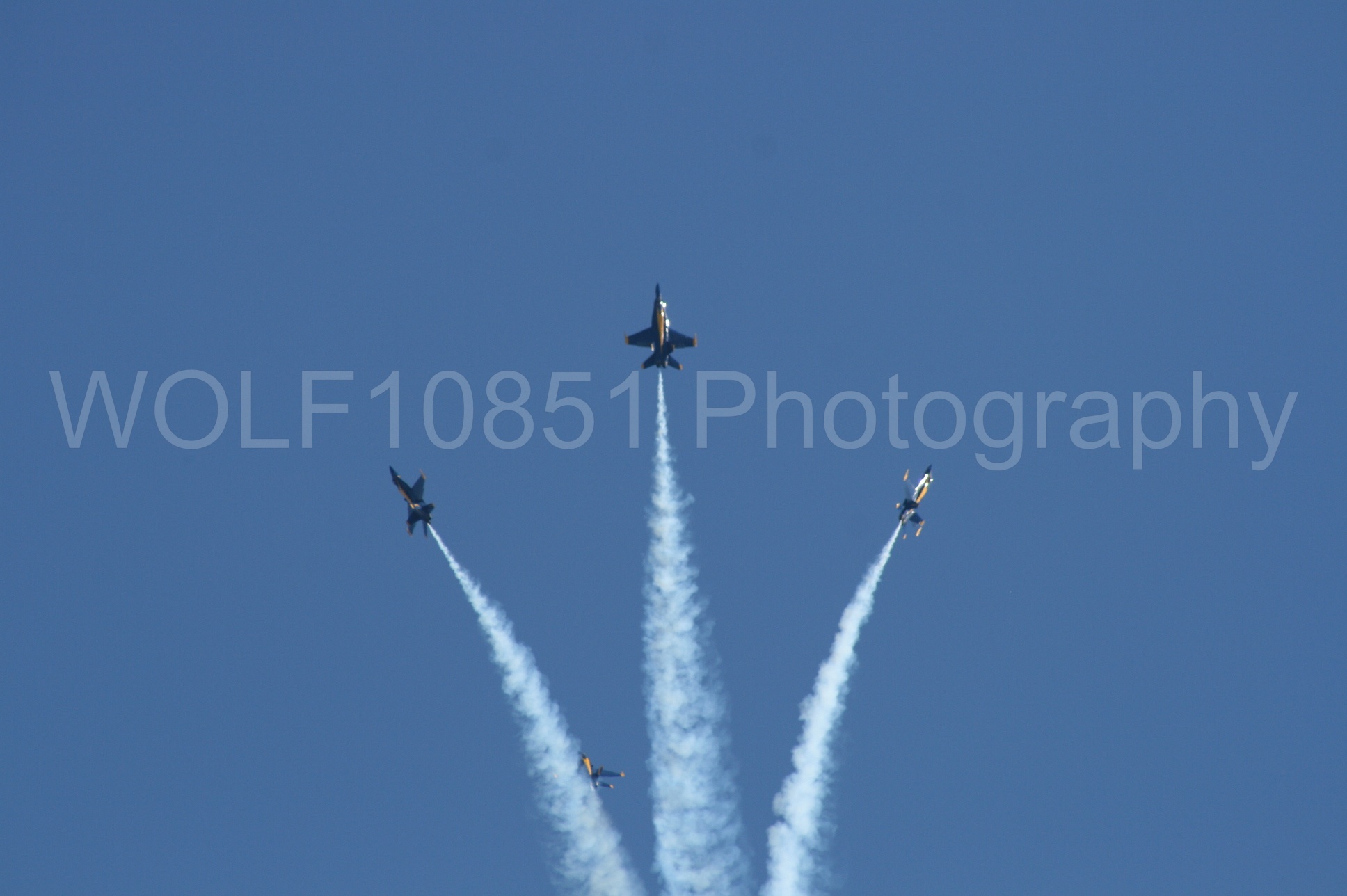 Aviation photography by WOLF10851 featuring California Capital Airshow 2008, F-18 Hornet, Blue Angels, Blue and Gold.