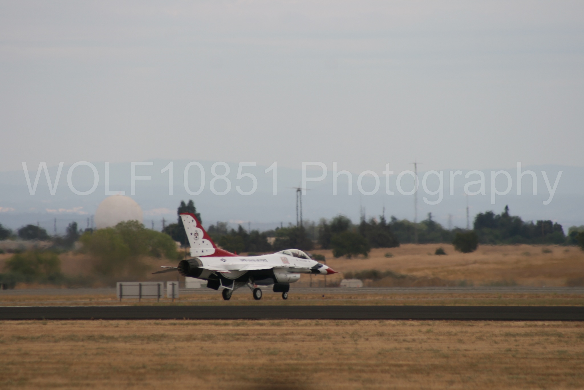Aviation photography by WOLF10851 featuring F-16 Fighting Falcon, Thunderbirds, Red White and Blue, California Capital Airshow 2009.