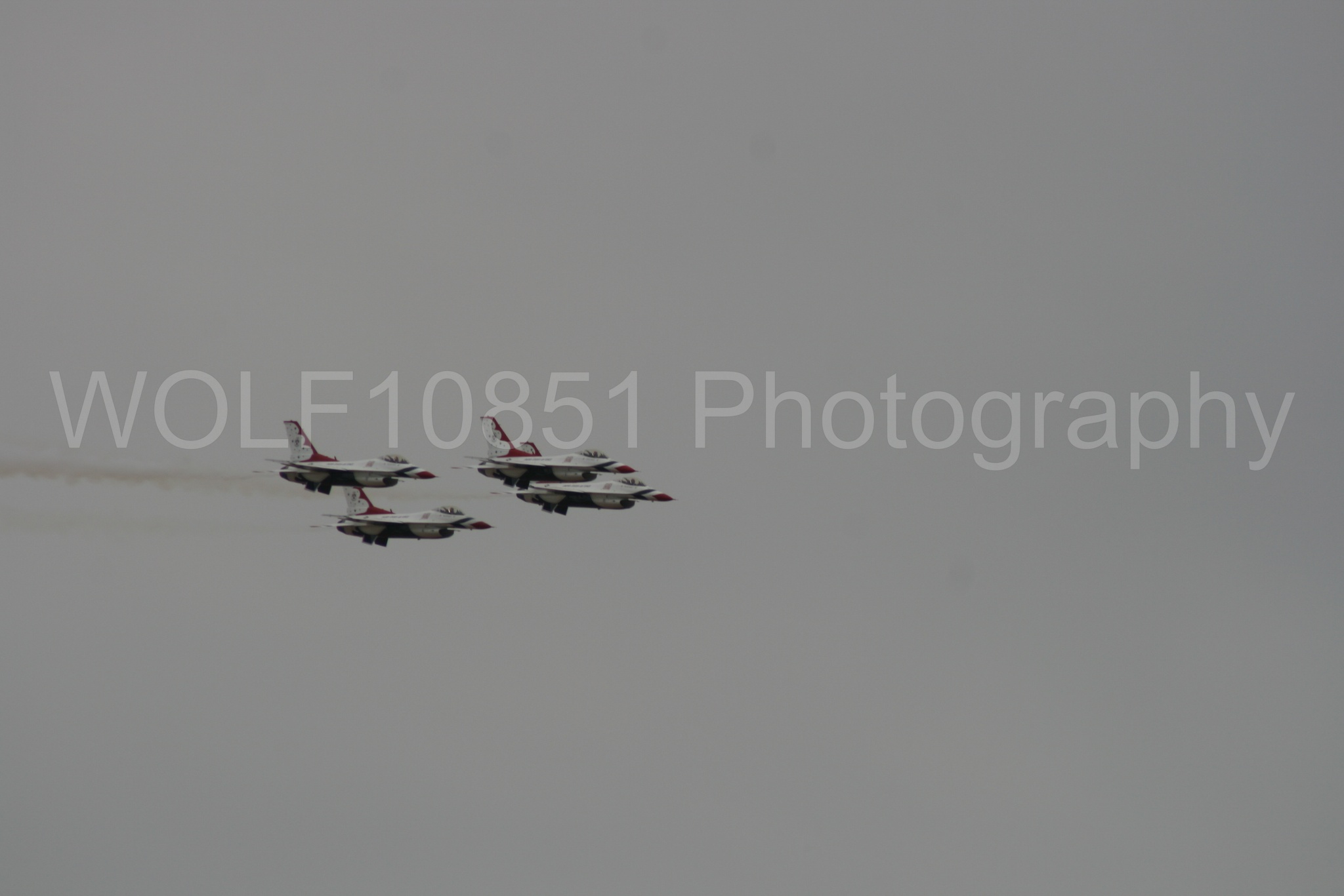 Aviation photography by WOLF10851 featuring F-16 Fighting Falcon, Thunderbirds, Red White and Blue, California Capital Airshow 2009.