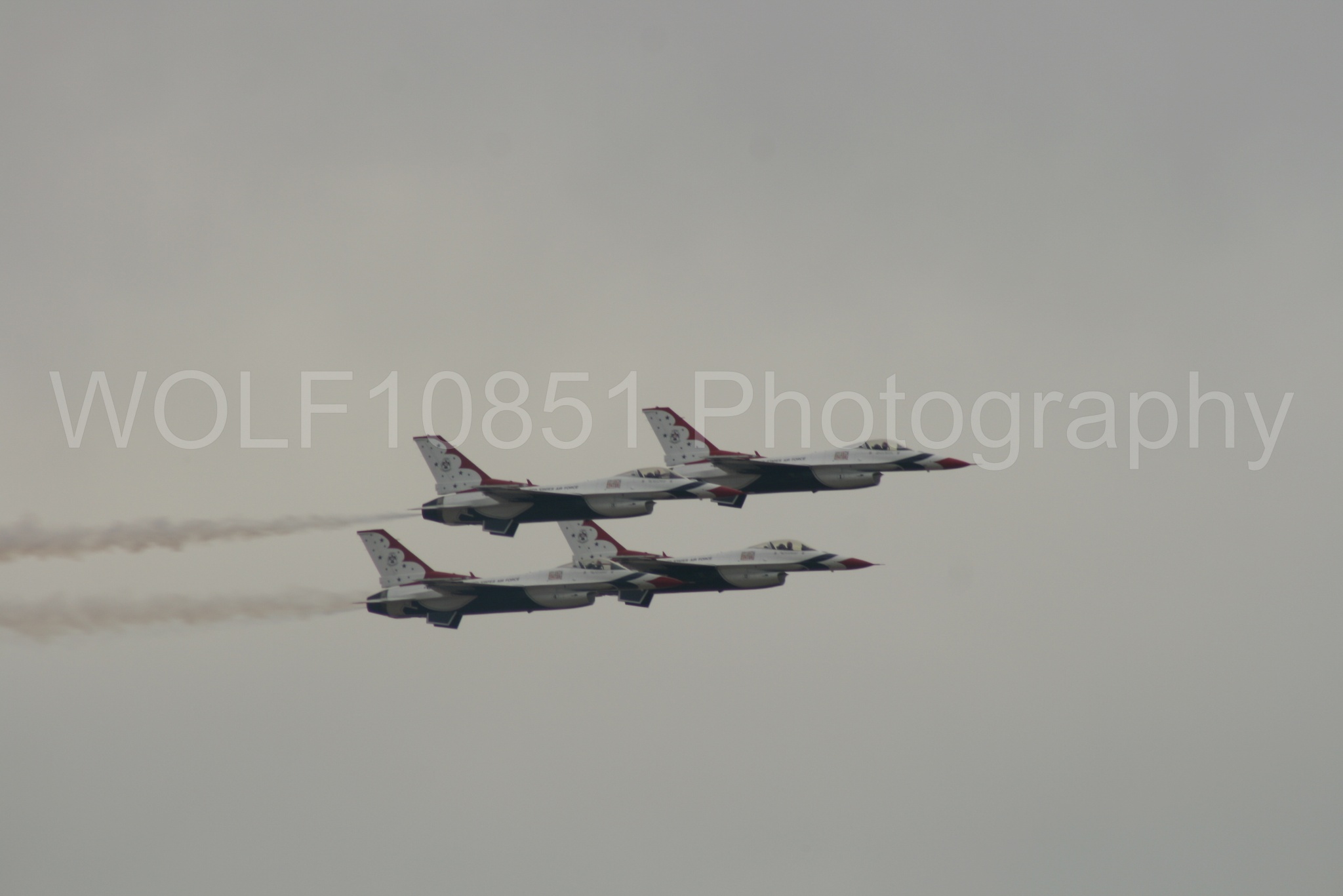 Aviation photography by WOLF10851 featuring F-16 Fighting Falcon, Thunderbirds, Red White and Blue, California Capital Airshow 2009.
