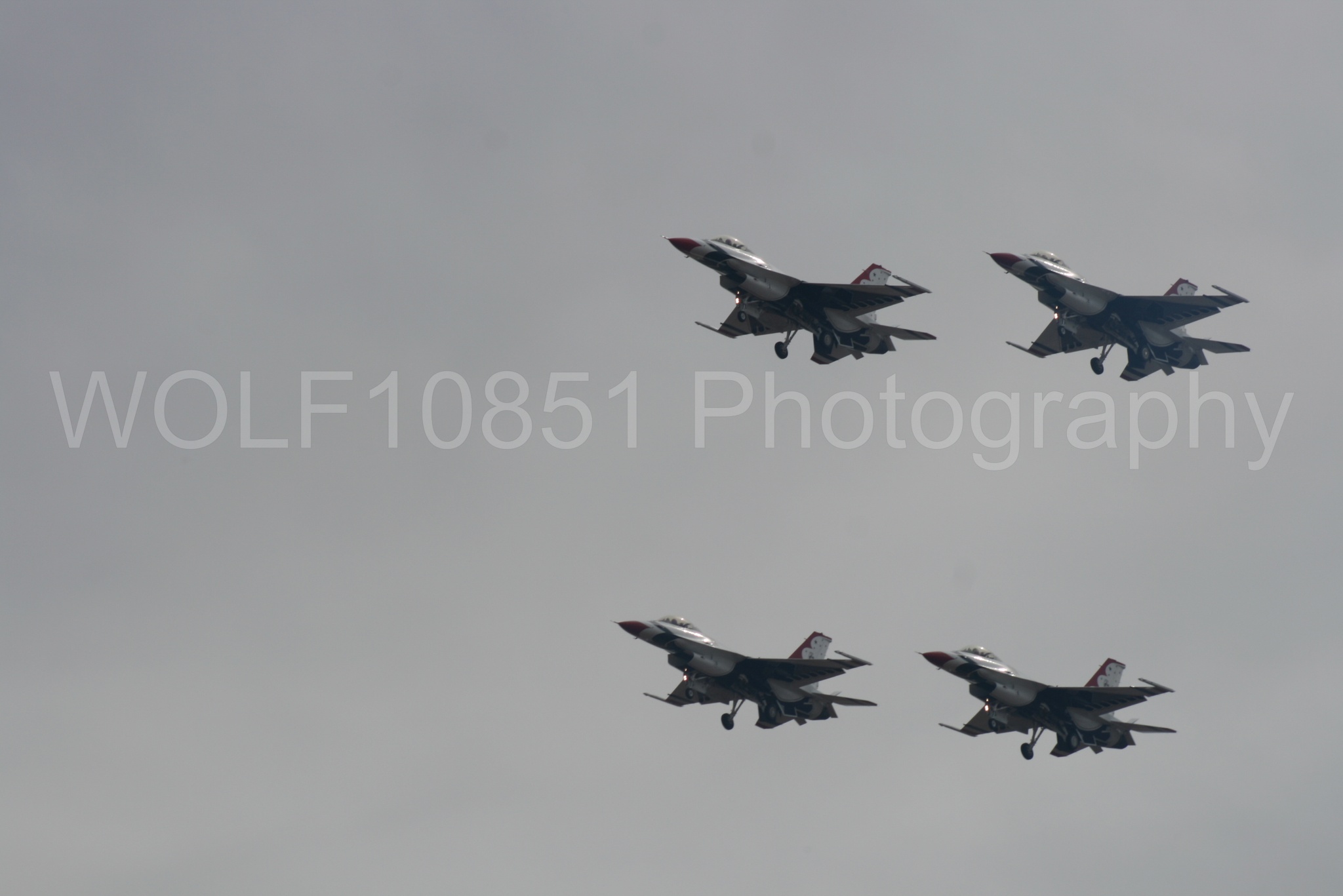 Aviation photography by WOLF10851 featuring F-16 Fighting Falcon, Thunderbirds, Red White and Blue, California Capital Airshow 2009.