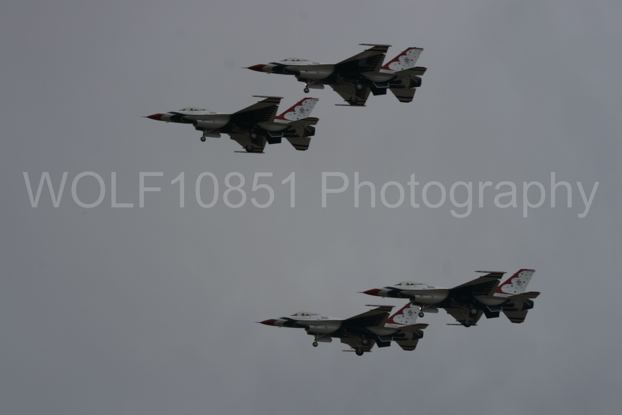 Aviation photography by WOLF10851 featuring F-16 Fighting Falcon, Thunderbirds, Red White and Blue, California Capital Airshow 2009.