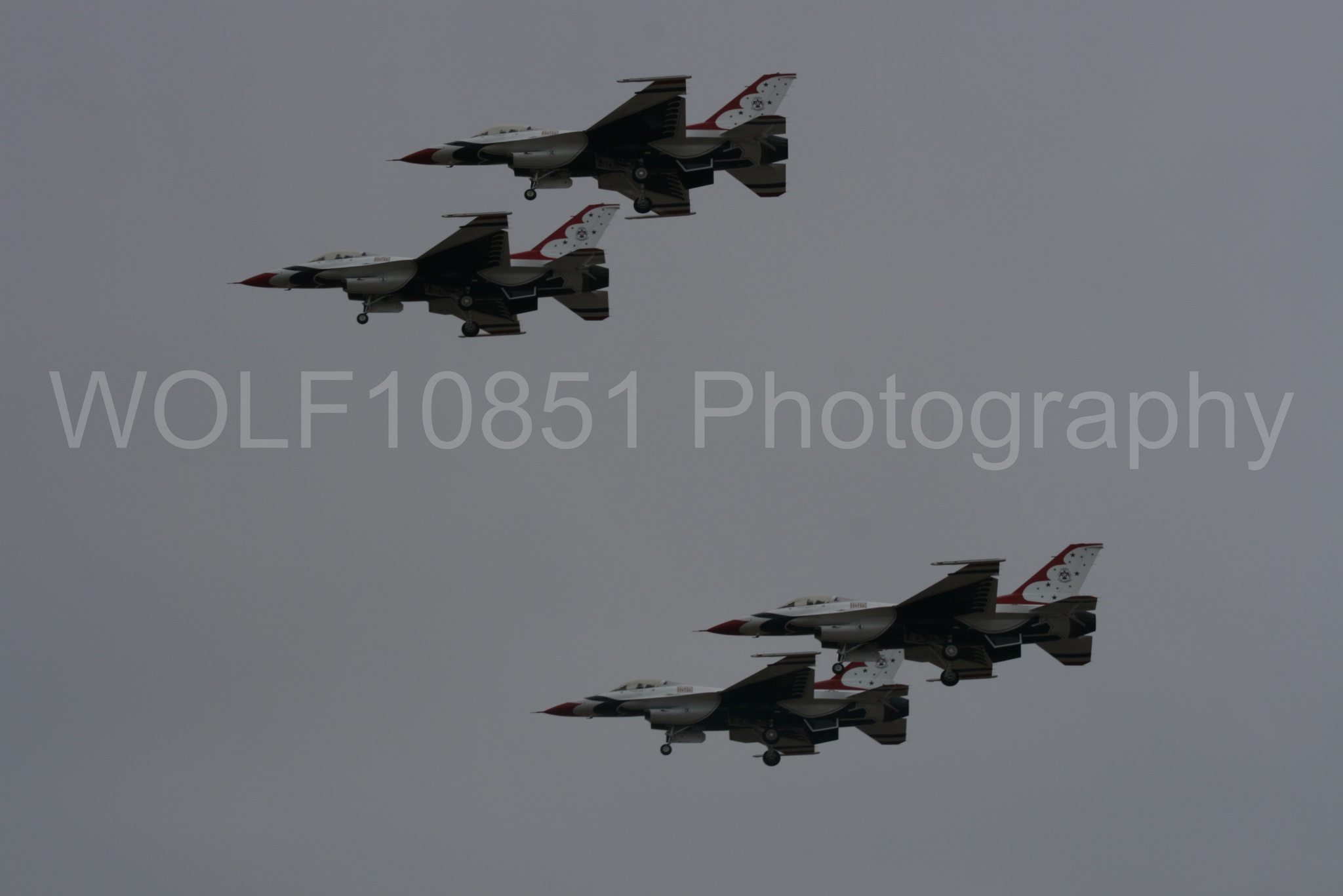Aviation photography by WOLF10851 featuring F-16 Fighting Falcon, Thunderbirds, Red White and Blue, California Capital Airshow 2009.