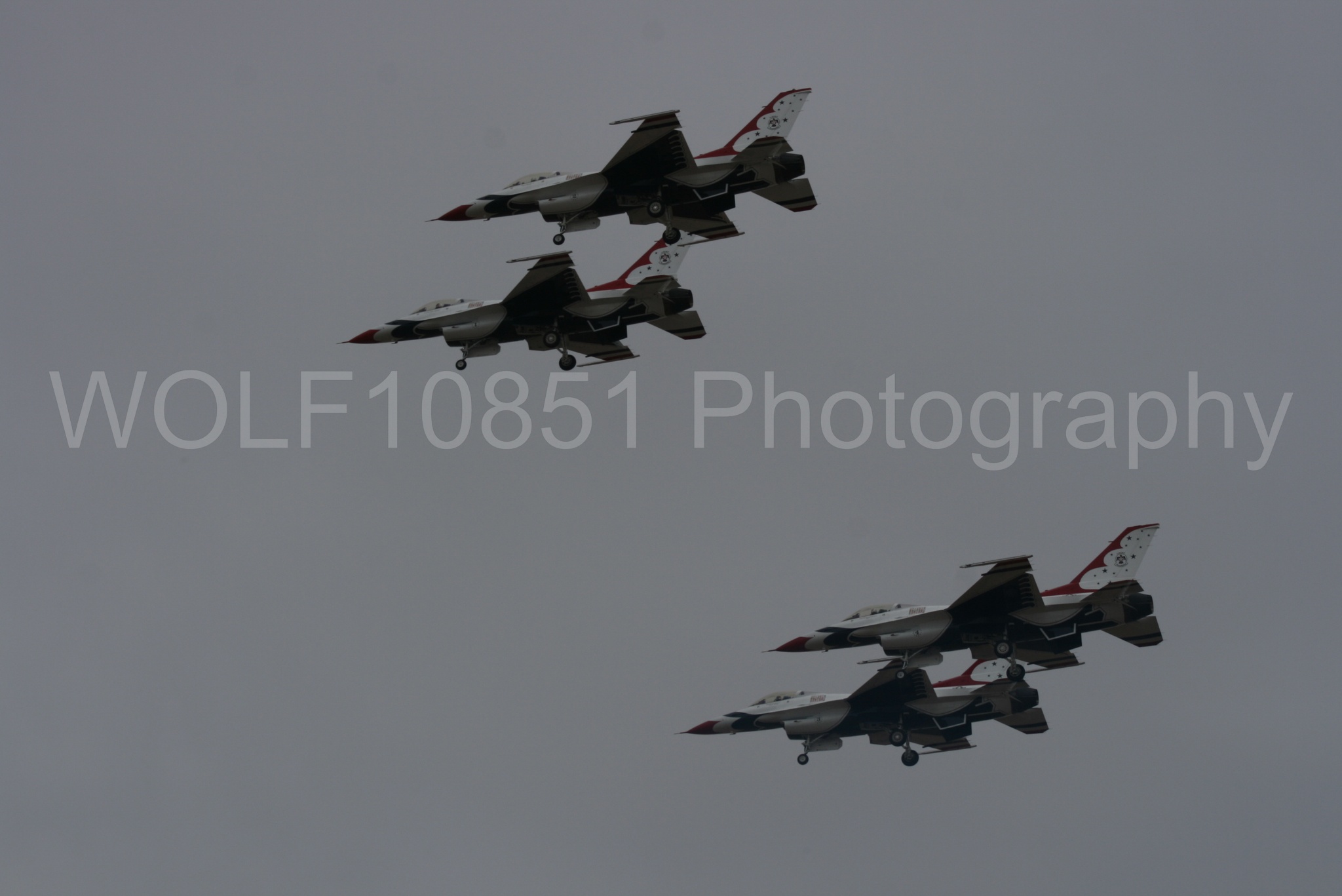 Aviation photography by WOLF10851 featuring F-16 Fighting Falcon, Thunderbirds, Red White and Blue, California Capital Airshow 2009.