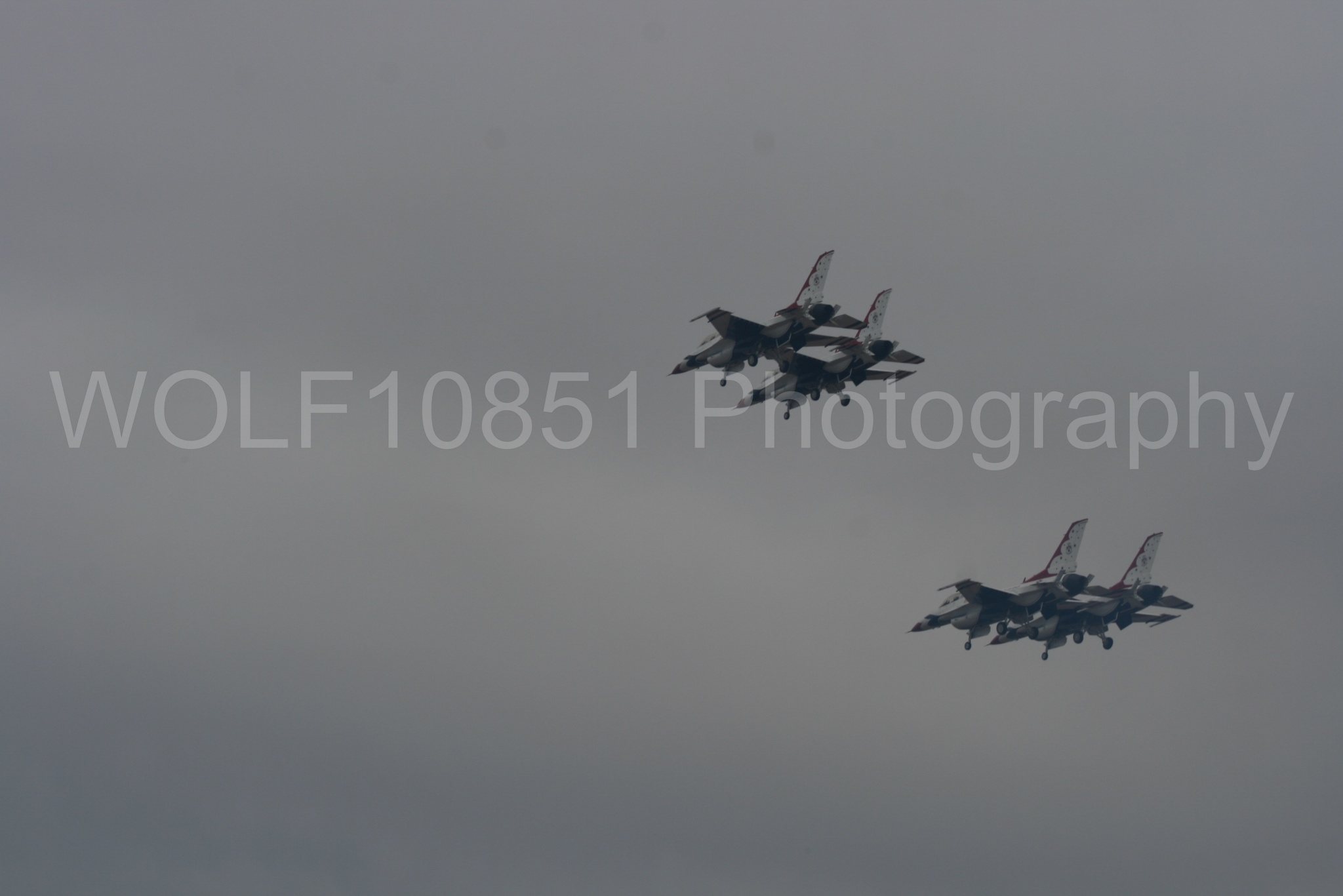 Aviation photography by WOLF10851 featuring F-16 Fighting Falcon, Thunderbirds, Red White and Blue, California Capital Airshow 2009.