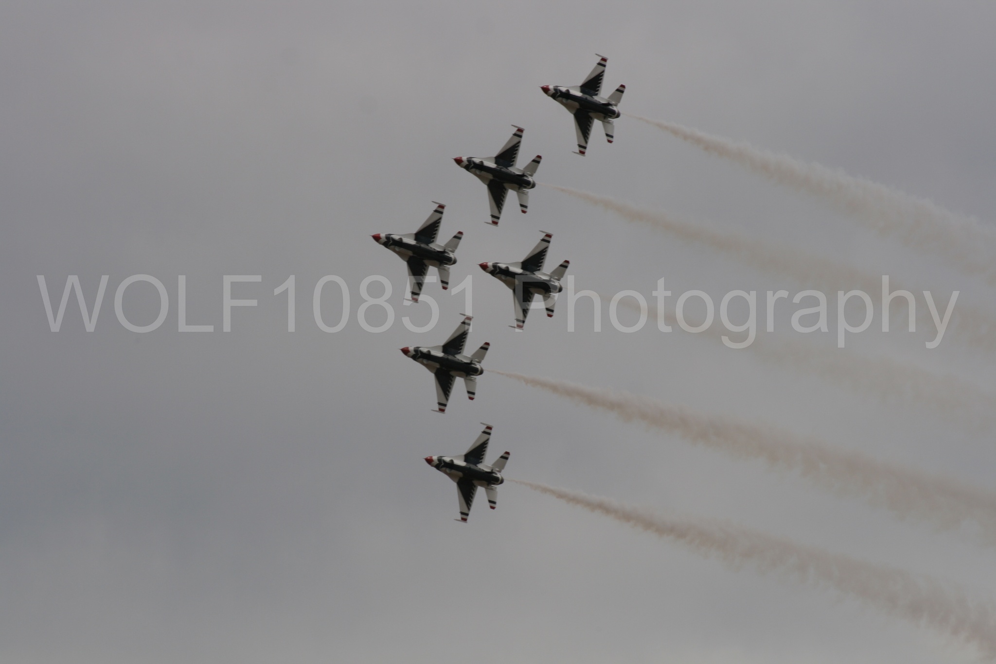 Aviation photography by WOLF10851 featuring F-16 Fighting Falcon, Thunderbirds, Red White and Blue, California Capital Airshow 2009.