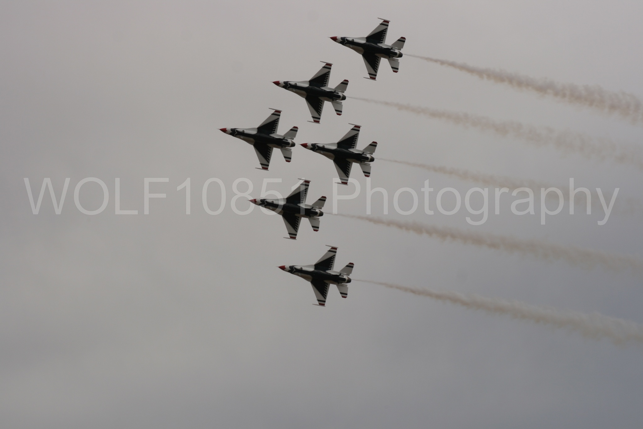 Aviation photography by WOLF10851 featuring F-16 Fighting Falcon, Thunderbirds, Red White and Blue, California Capital Airshow 2009.