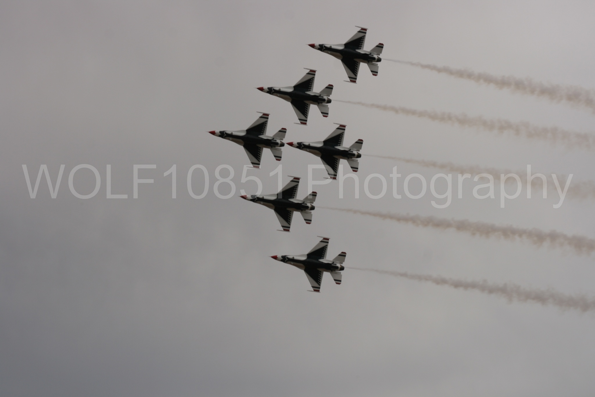 Aviation photography by WOLF10851 featuring F-16 Fighting Falcon, Thunderbirds, Red White and Blue, California Capital Airshow 2009.