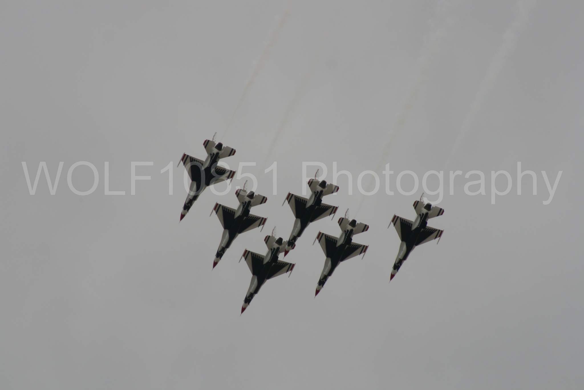 Aviation photography by WOLF10851 featuring F-16 Fighting Falcon, Thunderbirds, Red White and Blue, California Capital Airshow 2009.