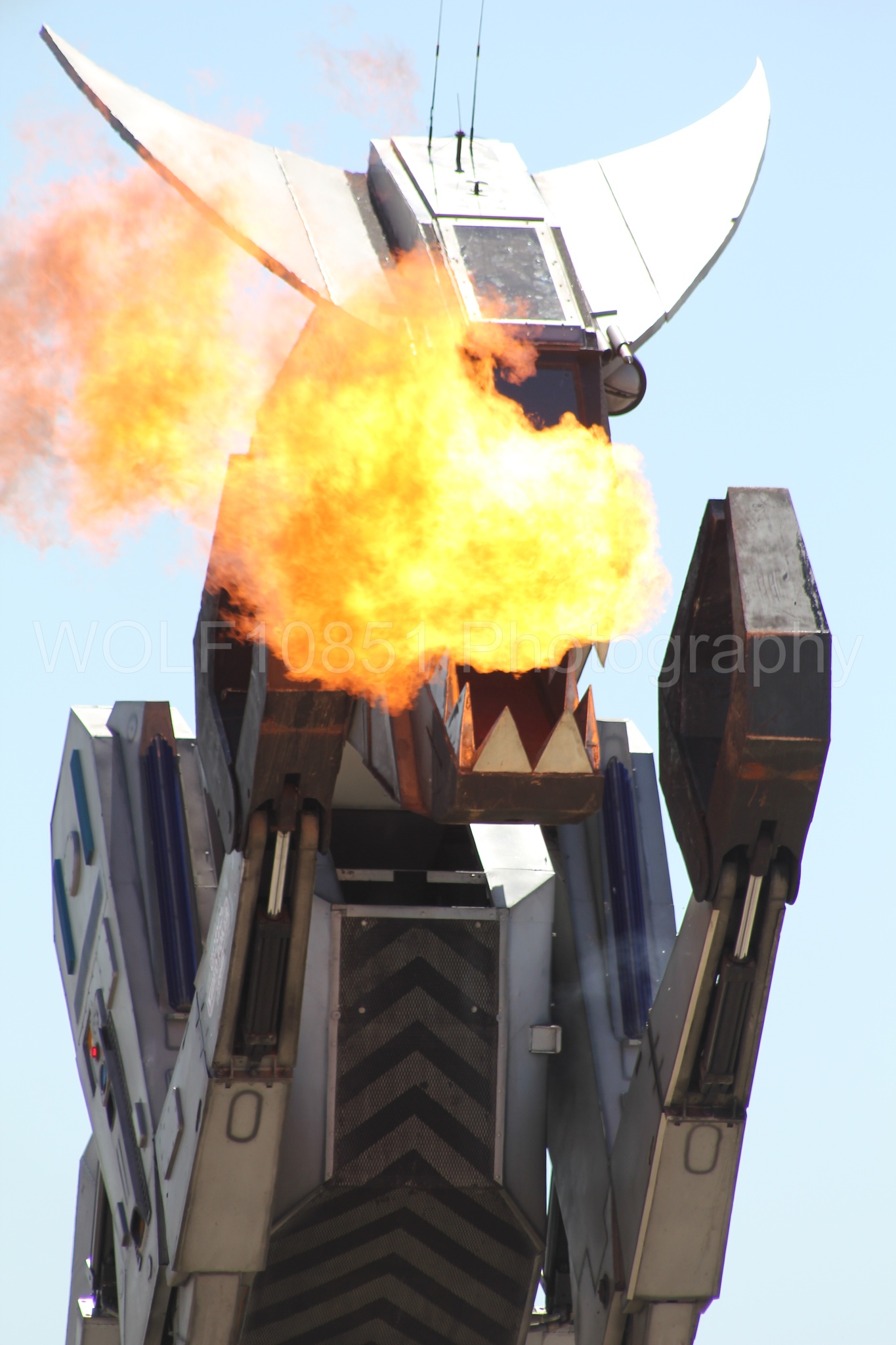 Aviation photography by WOLF10851 featuring California Capital Airshow 2010, Robosaurus.