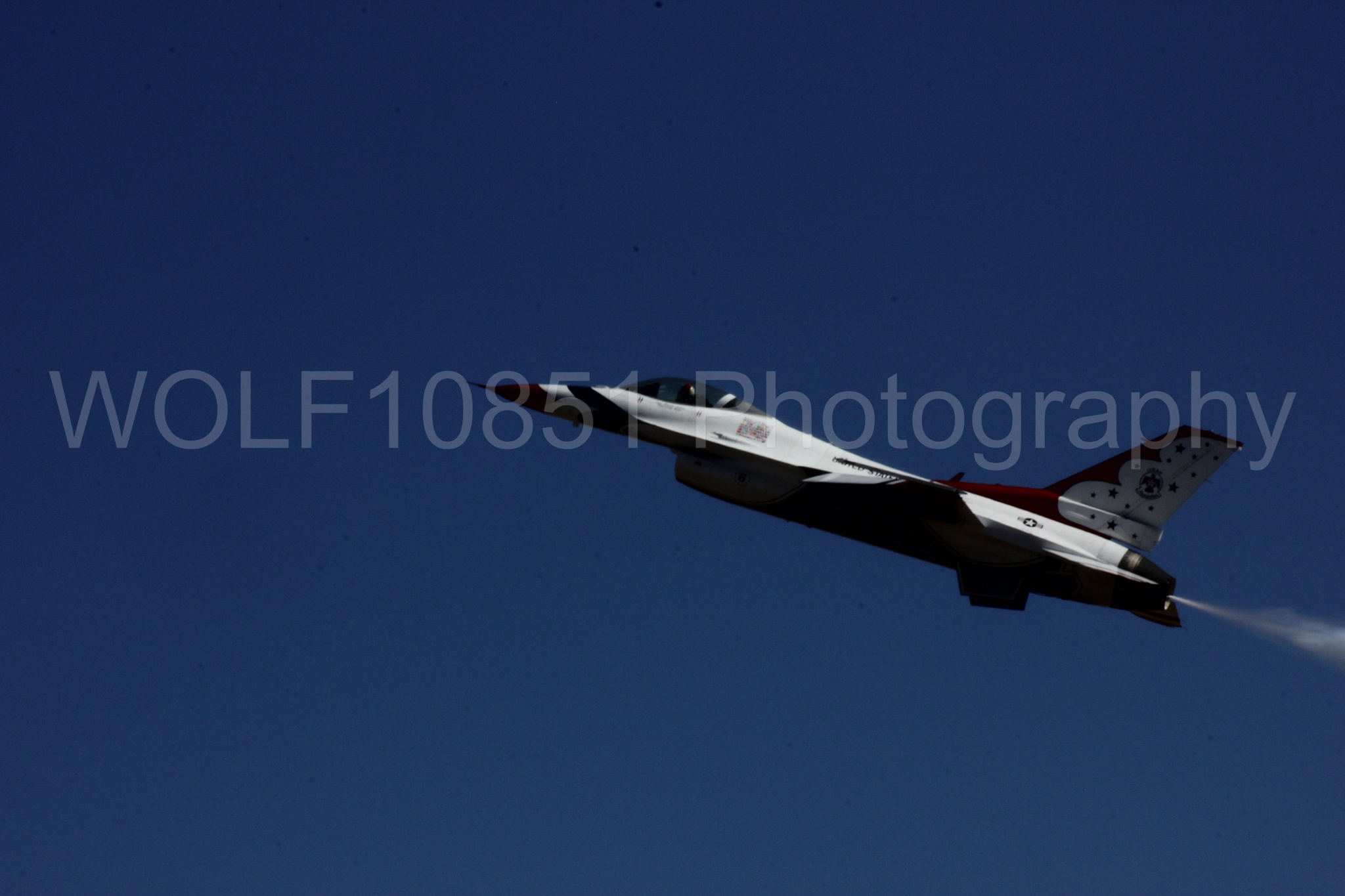 Aviation photography by WOLF10851 featuring F-16 Fighting Falcon, Thunderbirds, Red White and Blue, California Capital Airshow 2012.