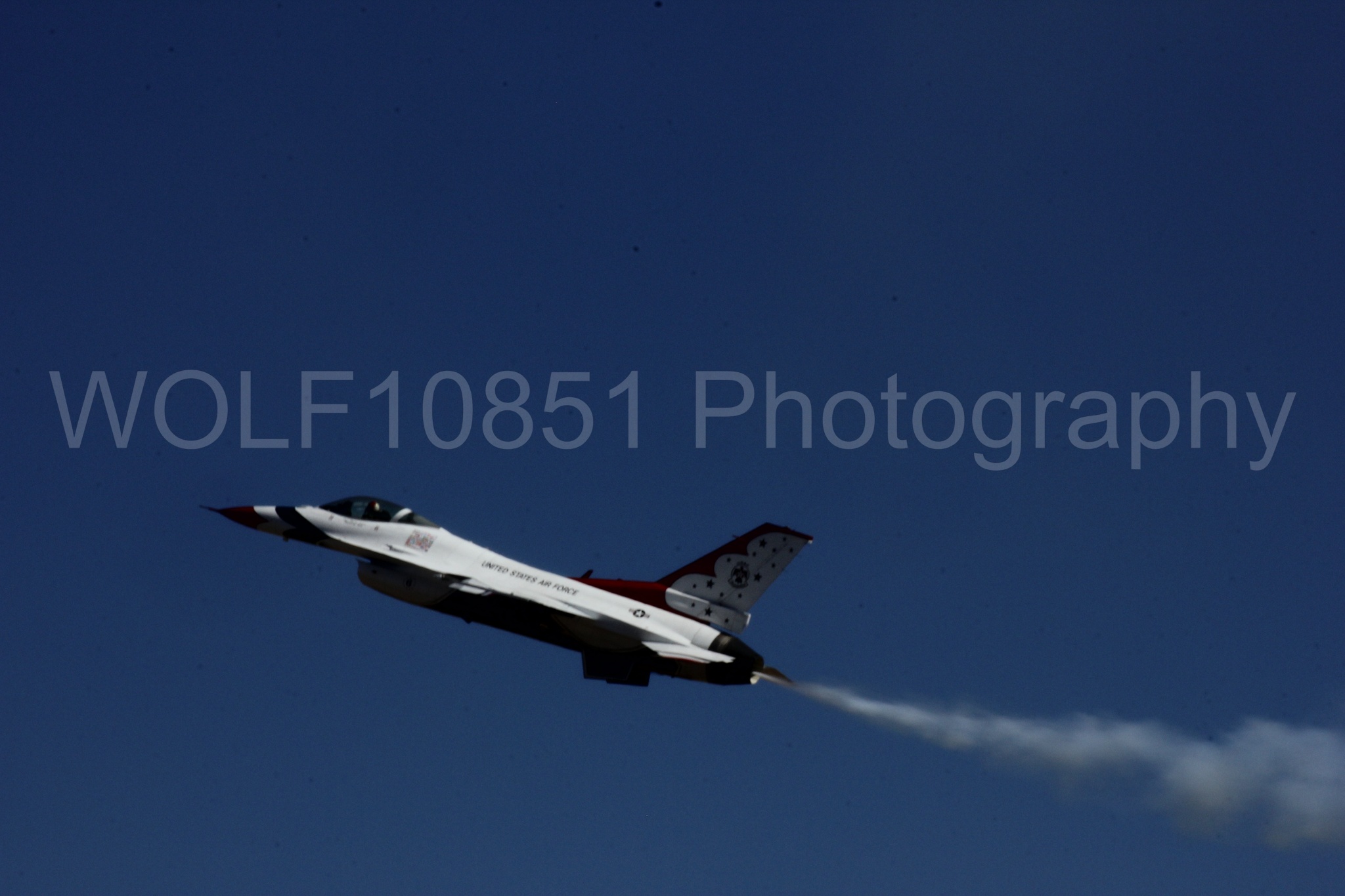 Aviation photography by WOLF10851 featuring F-16 Fighting Falcon, Thunderbirds, Red White and Blue, California Capital Airshow 2012.