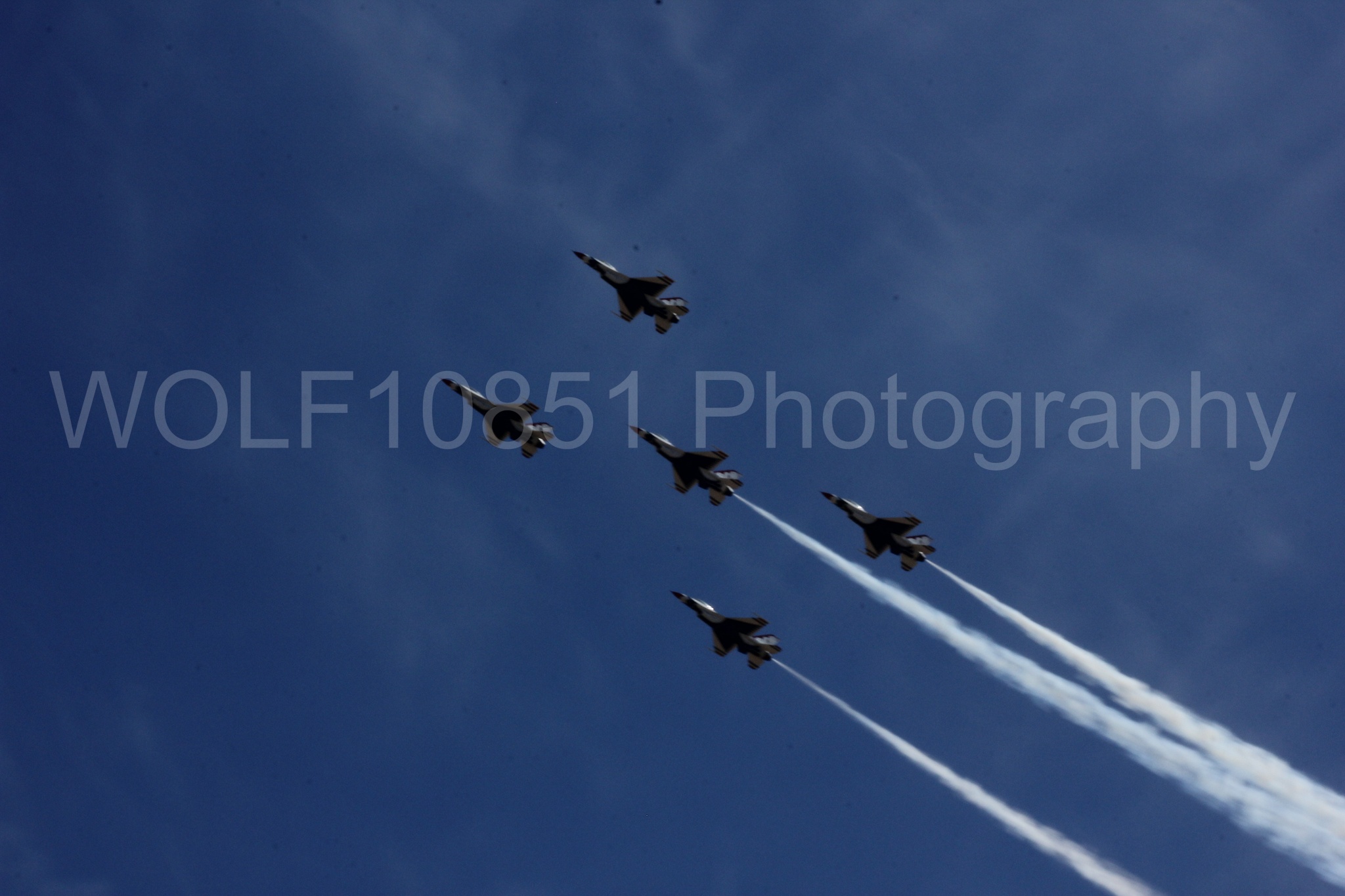 Aviation photography by WOLF10851 featuring F-16 Fighting Falcon, Thunderbirds, Red White and Blue, California Capital Airshow 2012.