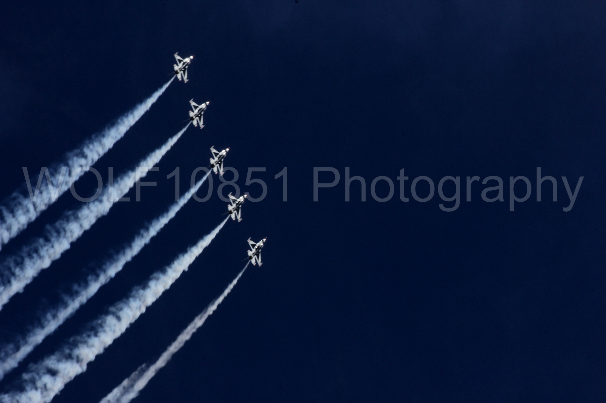 Aviation photography by WOLF10851 featuring F-16 Fighting Falcon, Thunderbirds, Red White and Blue, California Capital Airshow 2012.