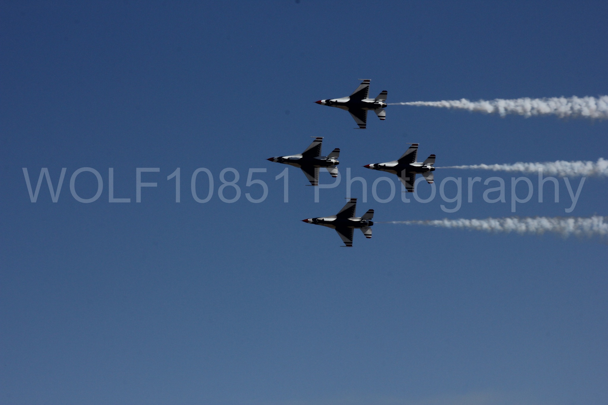 Aviation photography by WOLF10851 featuring F-16 Fighting Falcon, Thunderbirds, Red White and Blue, California Capital Airshow 2012.
