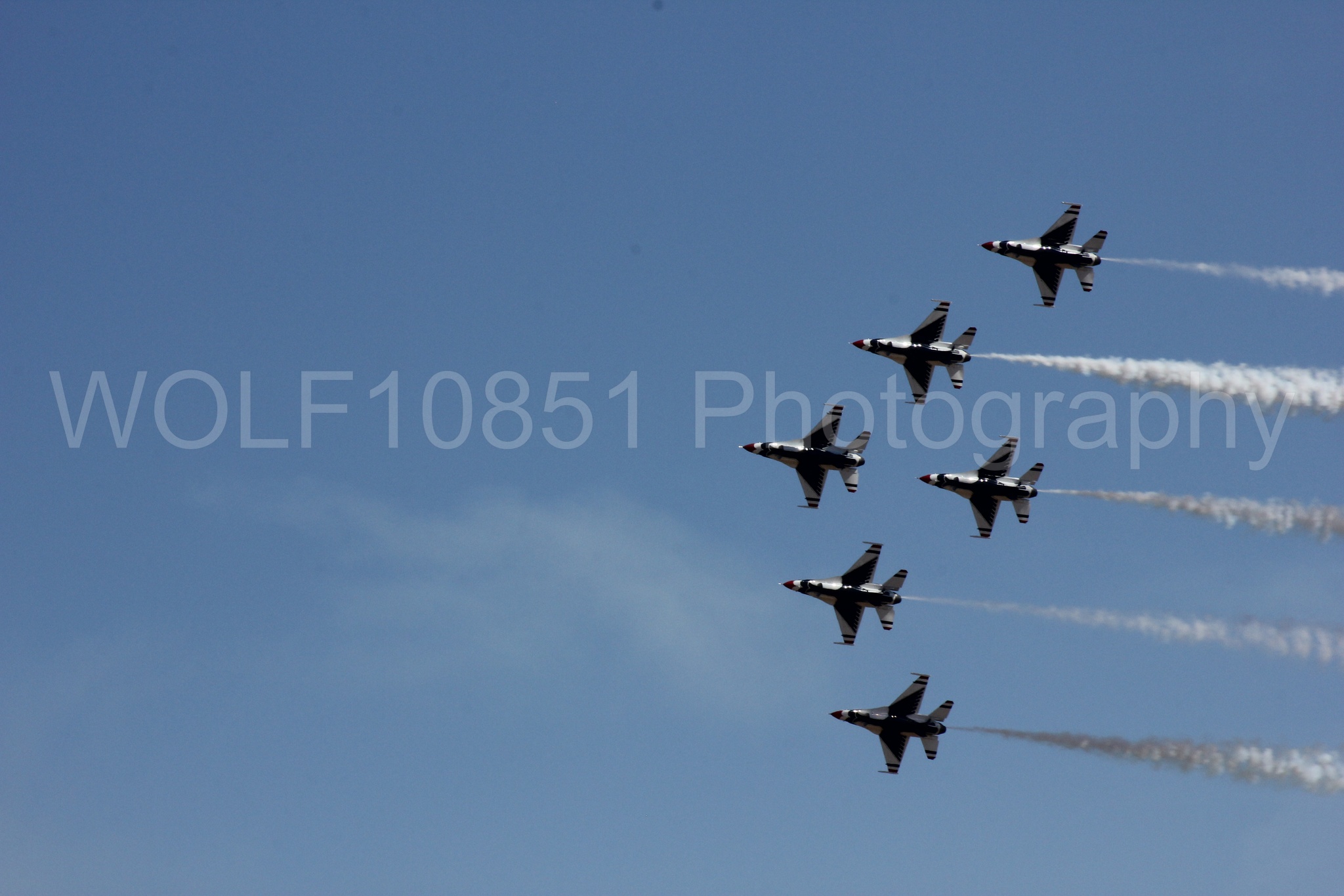 Aviation photography by WOLF10851 featuring F-16 Fighting Falcon, Thunderbirds, Red White and Blue, California Capital Airshow 2012.
