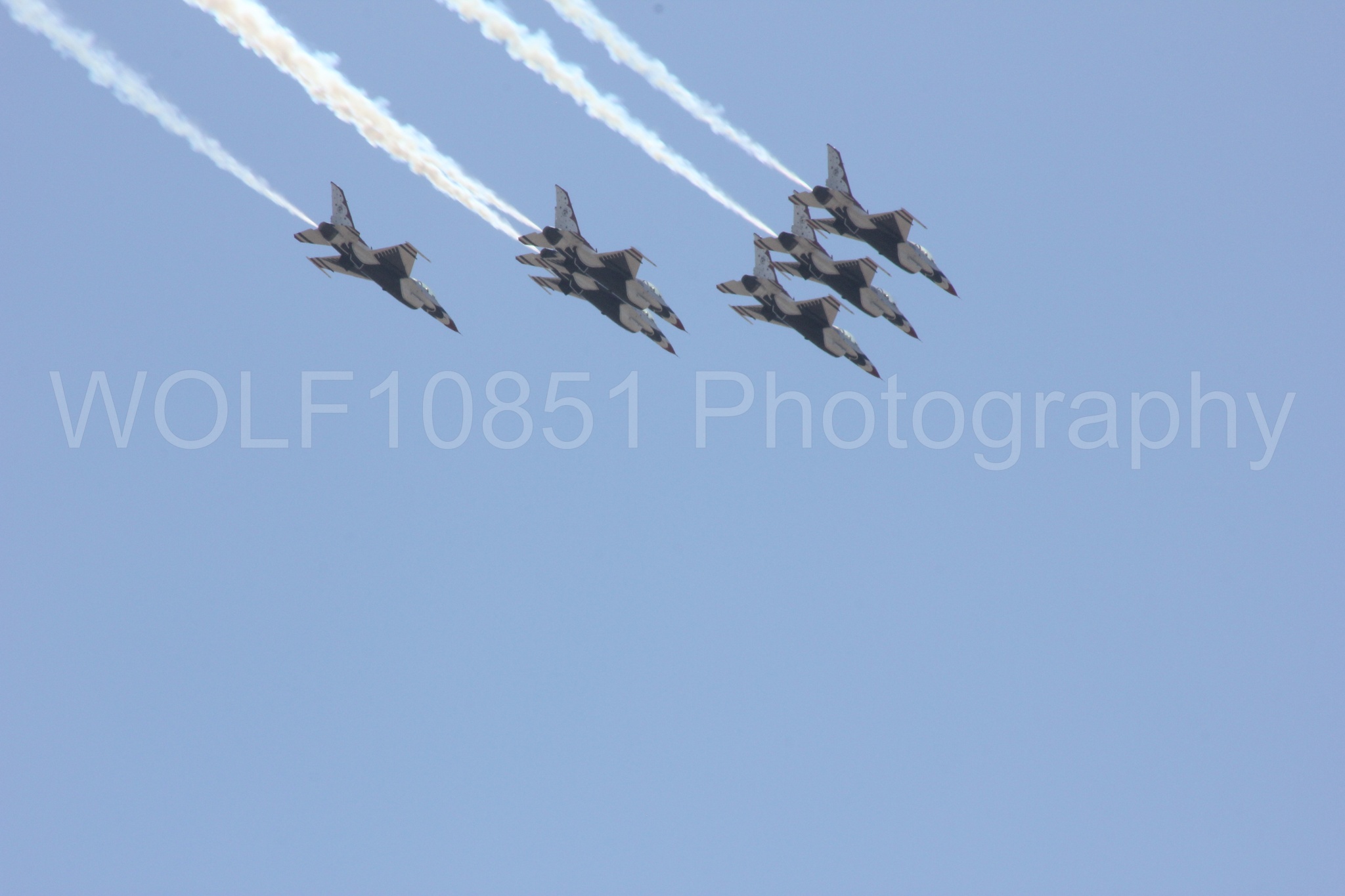 Aviation photography by WOLF10851 featuring F-16 Fighting Falcon, Thunderbirds, Red White and Blue, California Capital Airshow 2012.