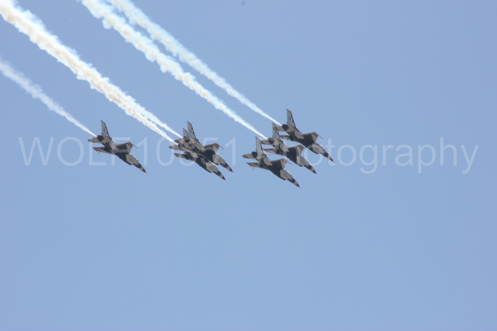 Aviation photography by WOLF10851 featuring F-16 Fighting Falcon, Thunderbirds, Red White and Blue, California Capital Airshow 2012.