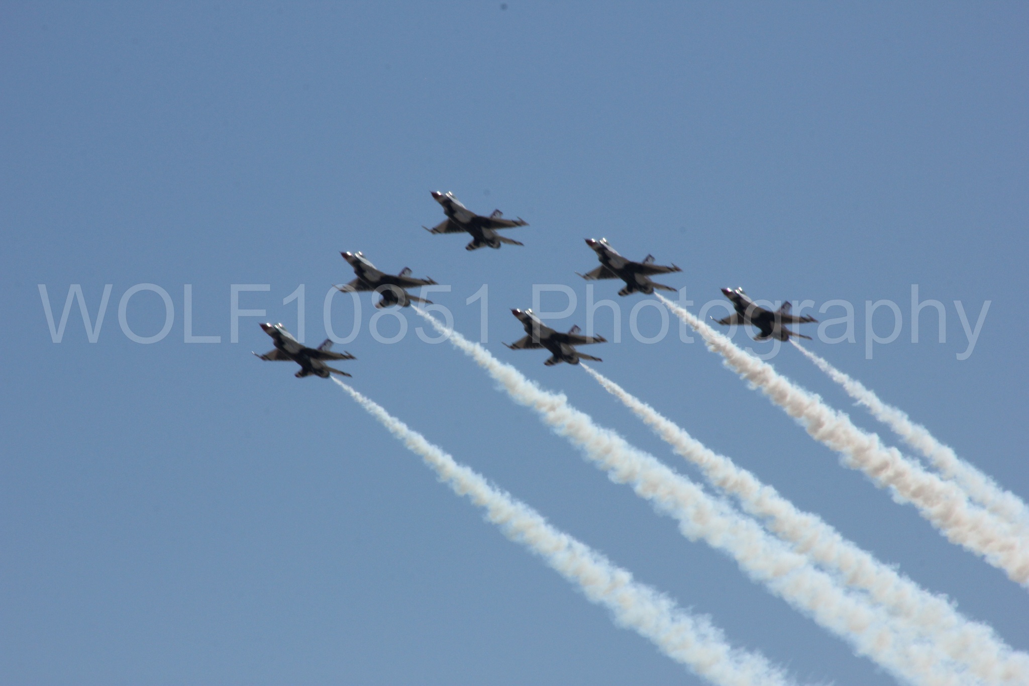 Aviation photography by WOLF10851 featuring F-16 Fighting Falcon, Thunderbirds, Red White and Blue, California Capital Airshow 2012.