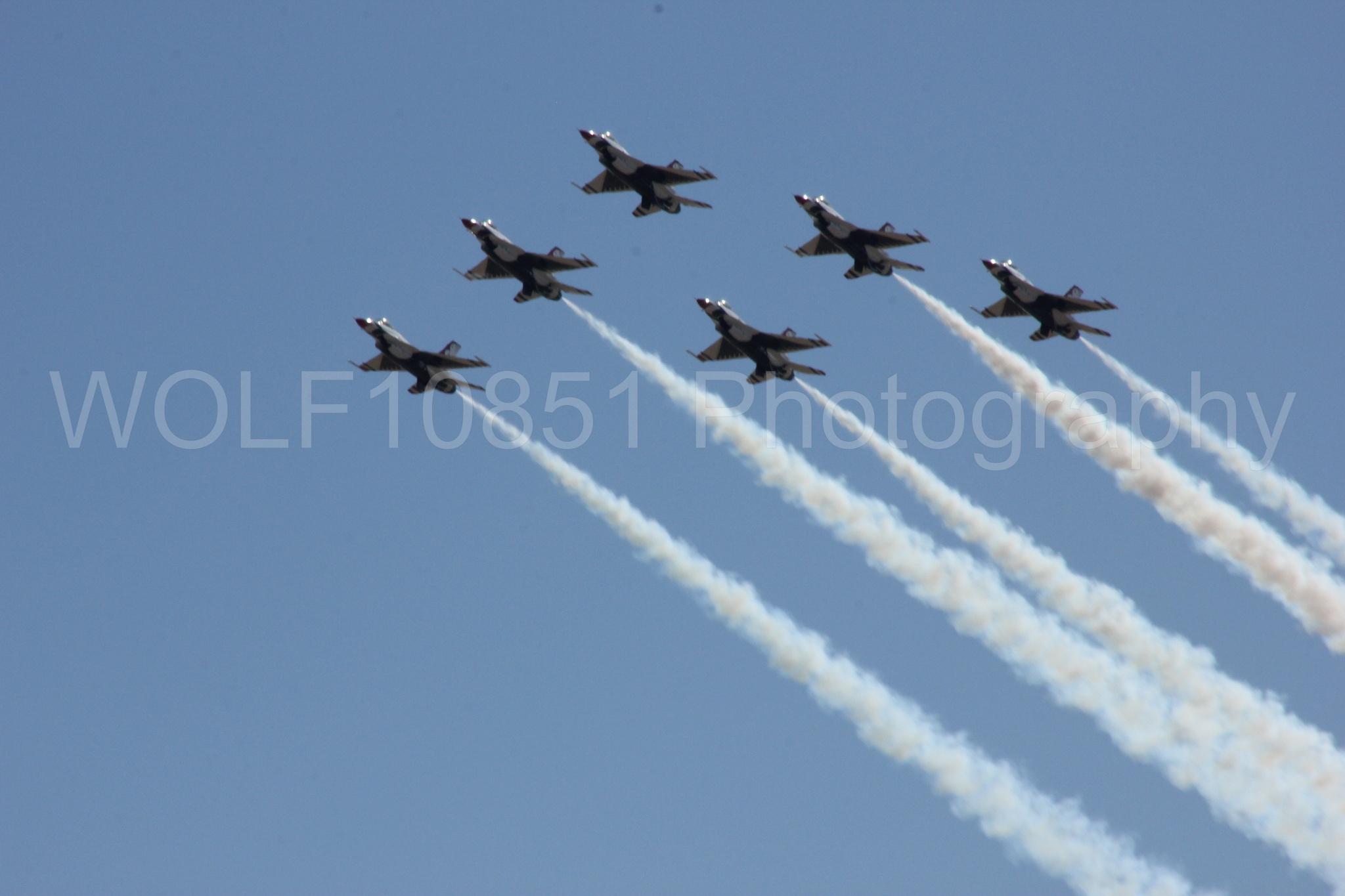 Aviation photography by WOLF10851 featuring F-16 Fighting Falcon, Thunderbirds, Red White and Blue, California Capital Airshow 2012.