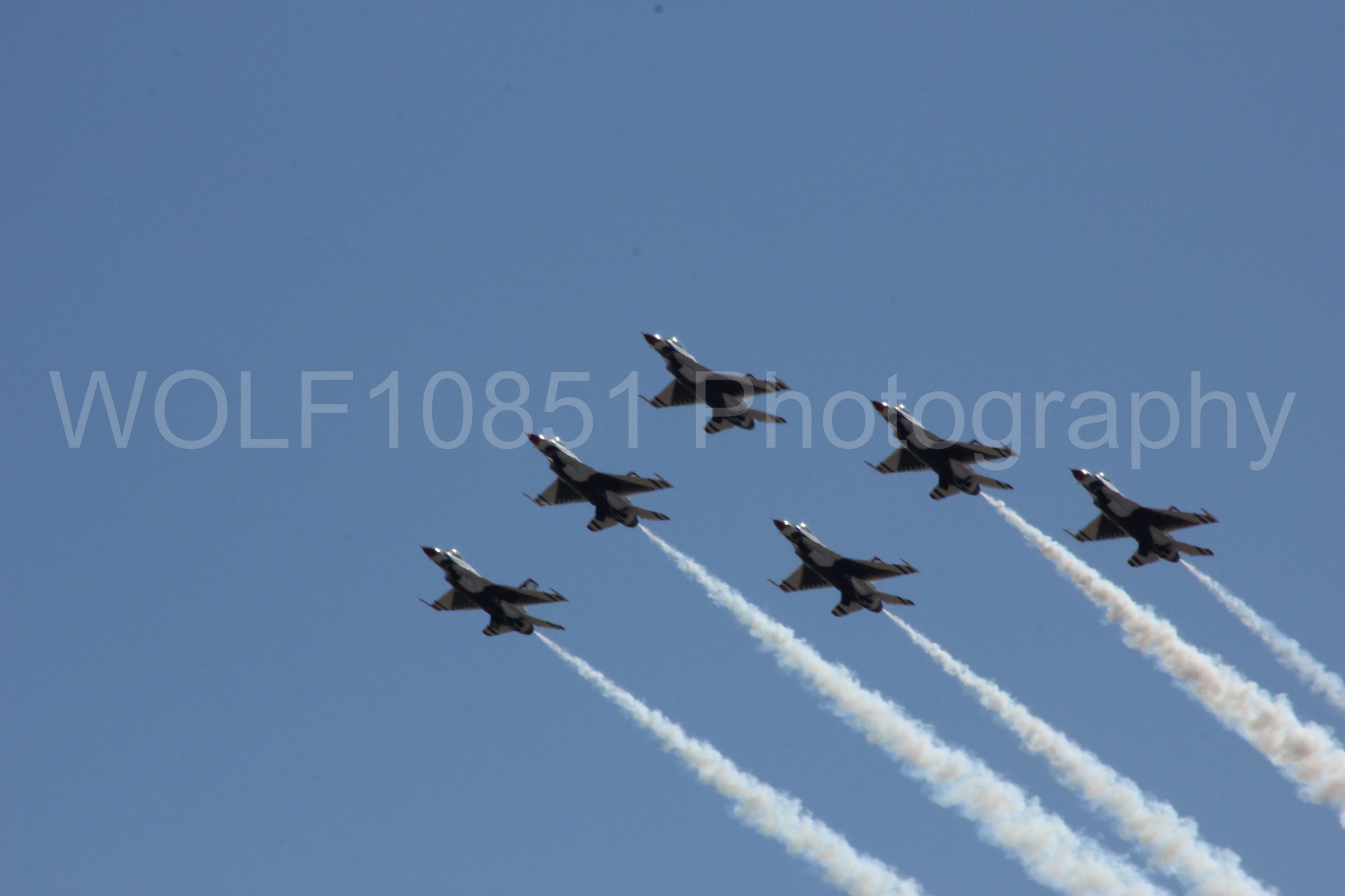 Aviation photography by WOLF10851 featuring F-16 Fighting Falcon, Thunderbirds, Red White and Blue, California Capital Airshow 2012.