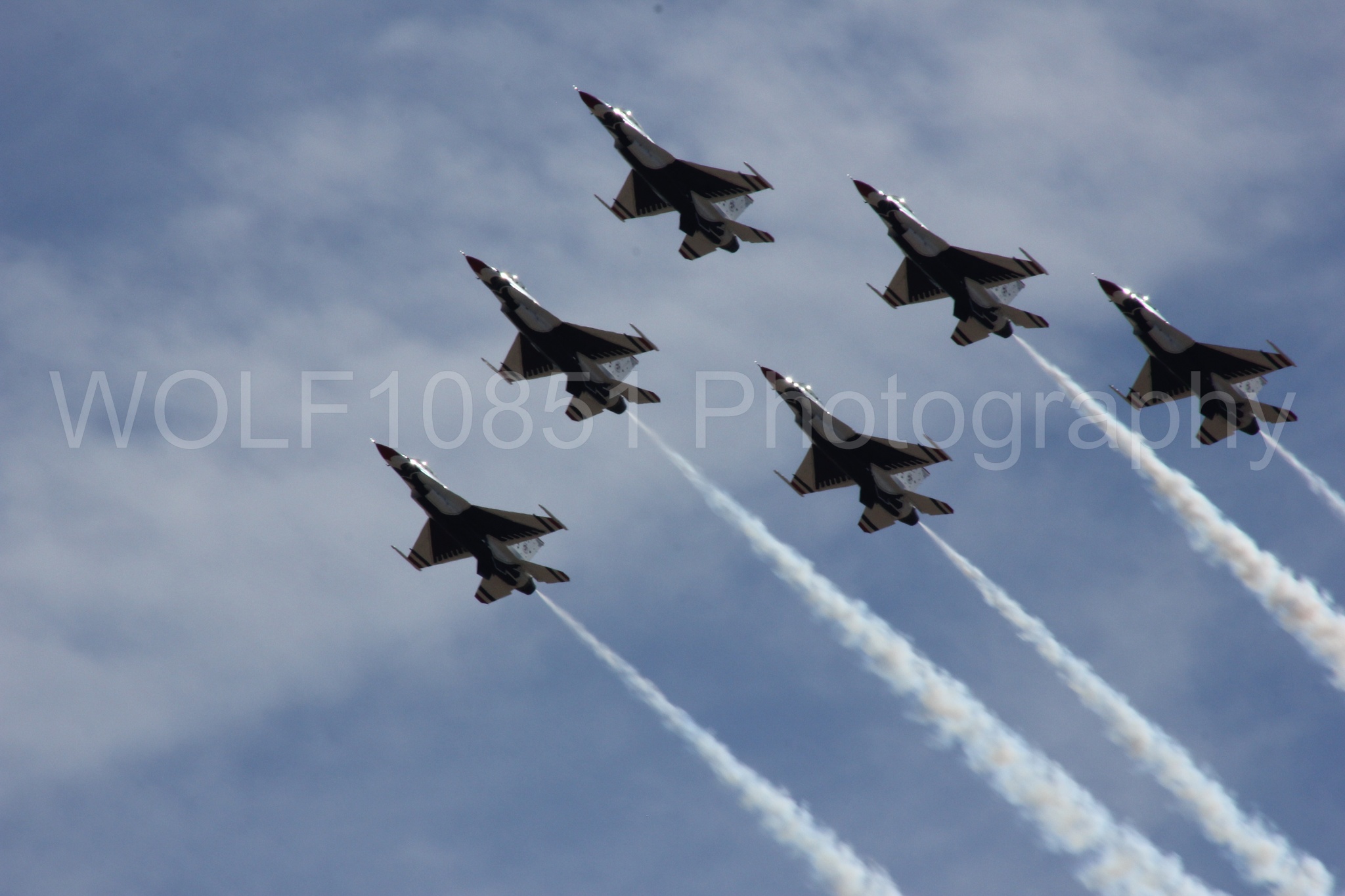 Aviation photography by WOLF10851 featuring F-16 Fighting Falcon, Thunderbirds, Red White and Blue, California Capital Airshow 2012.