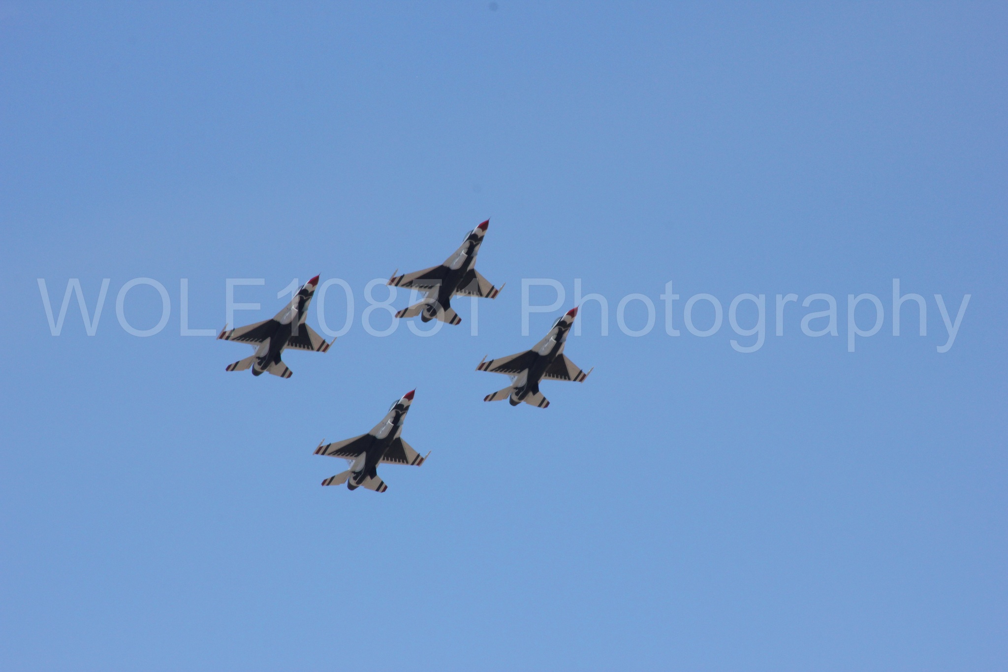 Aviation photography by WOLF10851 featuring F-16 Fighting Falcon, Thunderbirds, Red White and Blue, California Capital Airshow 2012.