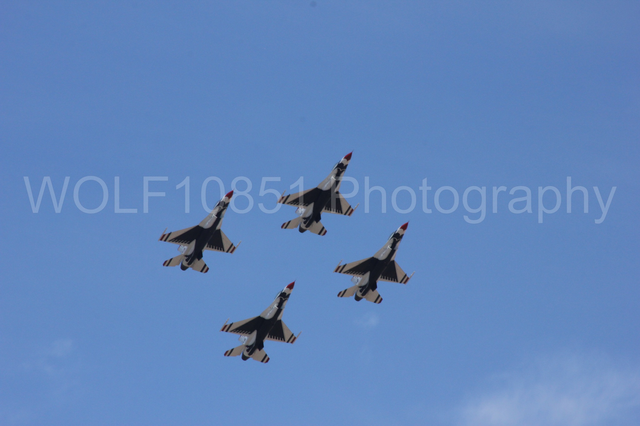 Aviation photography by WOLF10851 featuring F-16 Fighting Falcon, Thunderbirds, Red White and Blue, California Capital Airshow 2012.