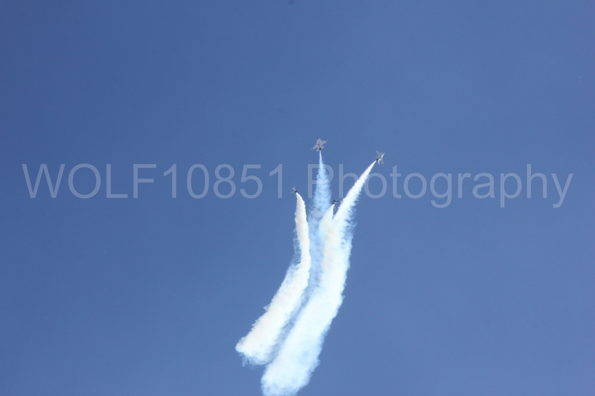 Aviation photography by WOLF10851 featuring F-16 Fighting Falcon, Thunderbirds, Red White and Blue, California Capital Airshow 2012.