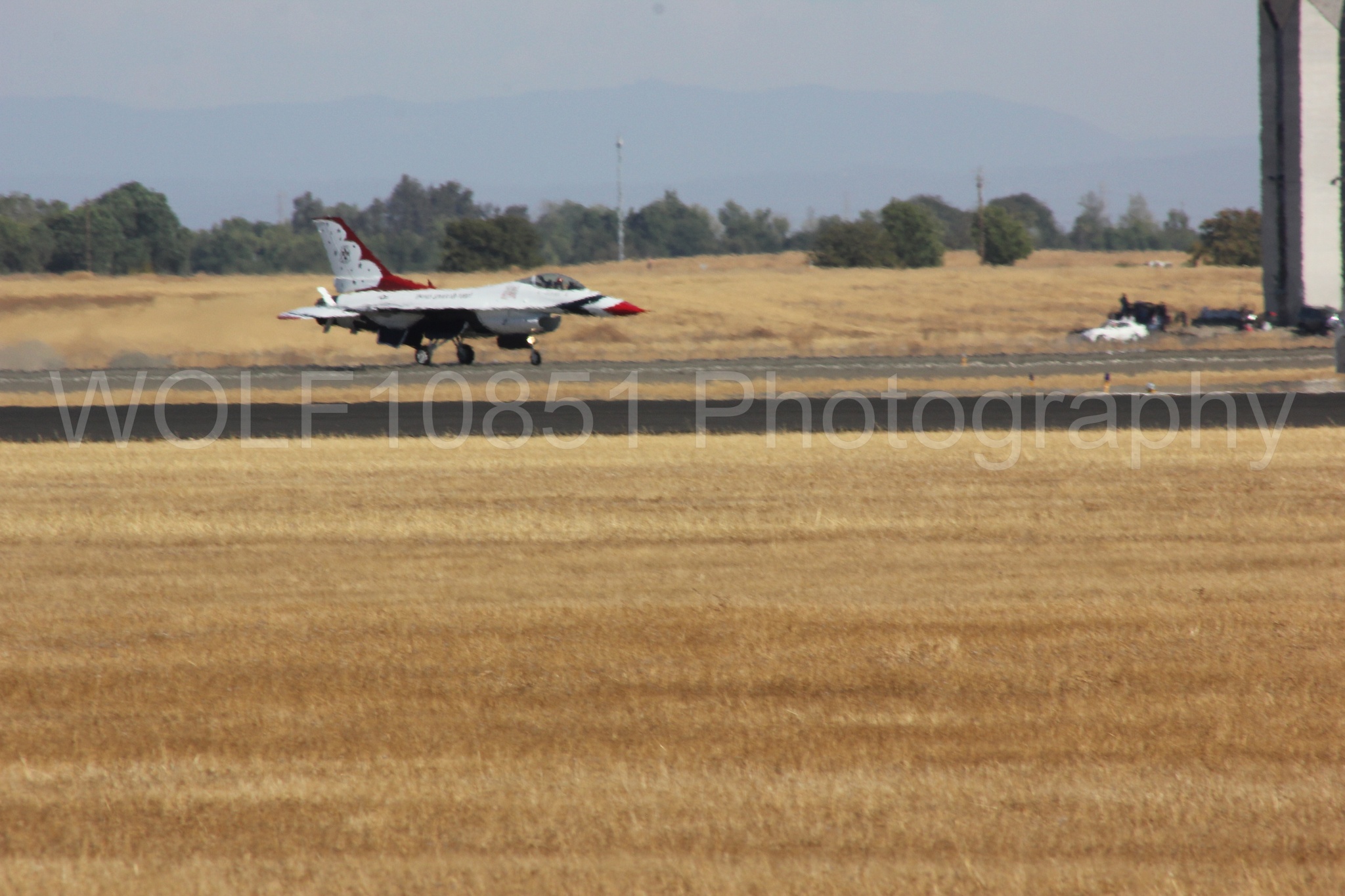 Aviation photography by WOLF10851 featuring F-16 Fighting Falcon, Thunderbirds, Red White and Blue, California Capital Airshow 2012.