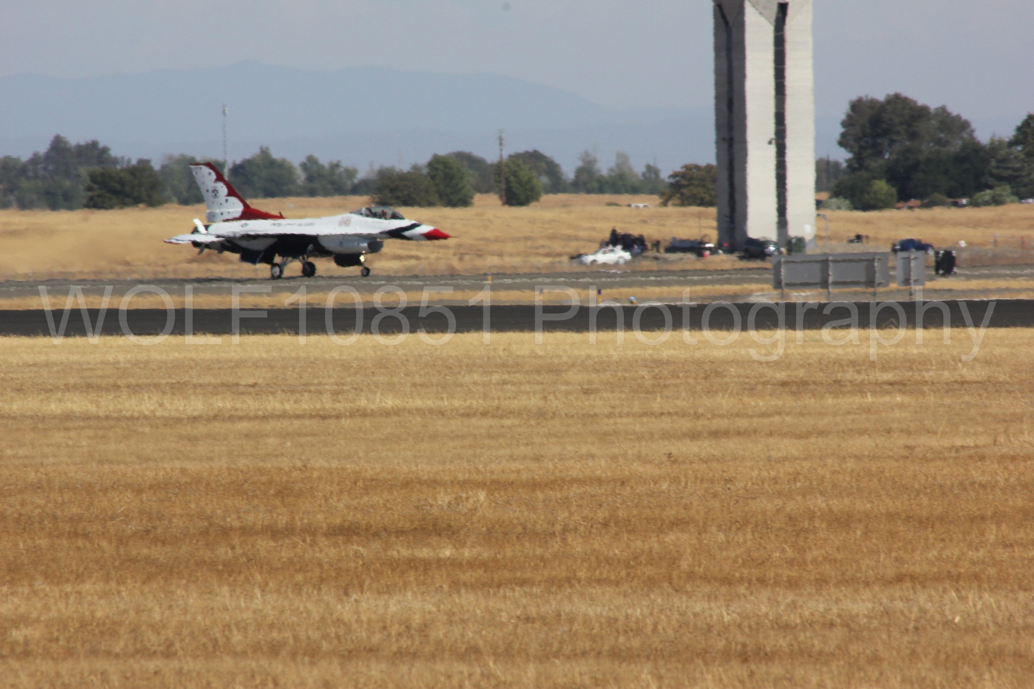 Aviation photography by WOLF10851 featuring F-16 Fighting Falcon, Thunderbirds, Red White and Blue, California Capital Airshow 2012.