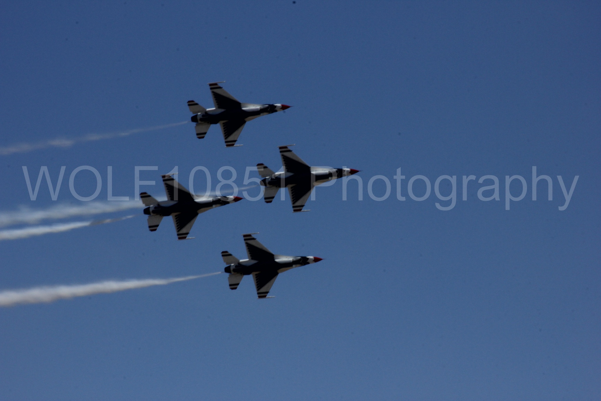 Aviation photography by WOLF10851 featuring F-16 Fighting Falcon, Thunderbirds, Red White and Blue, California Capital Airshow 2012.