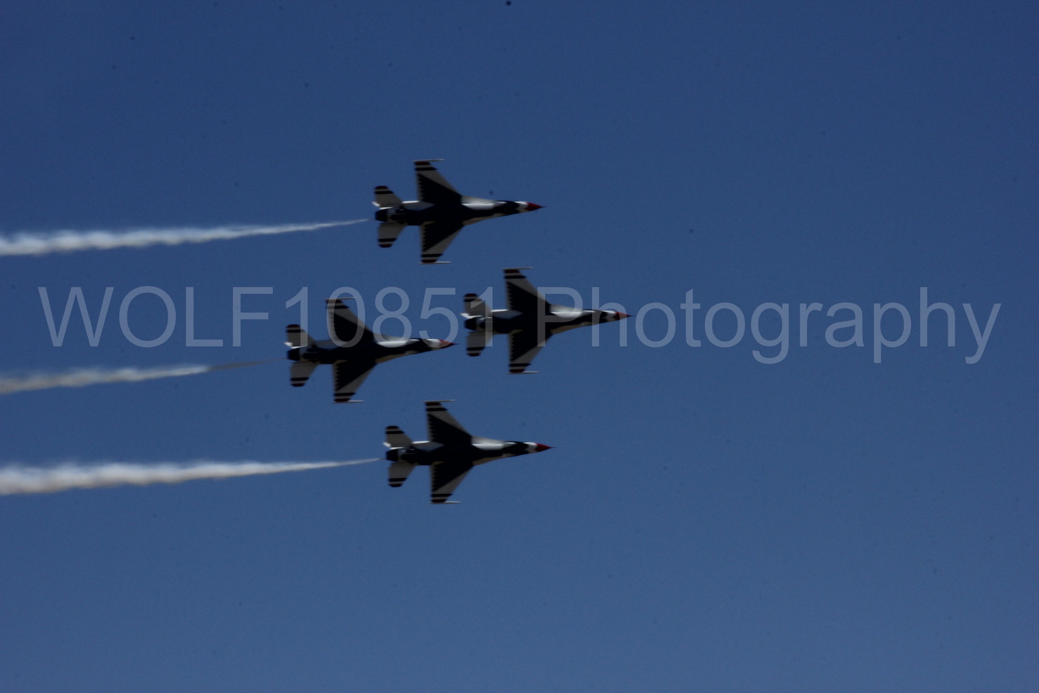 Aviation photography by WOLF10851 featuring F-16 Fighting Falcon, Thunderbirds, Red White and Blue, California Capital Airshow 2012.