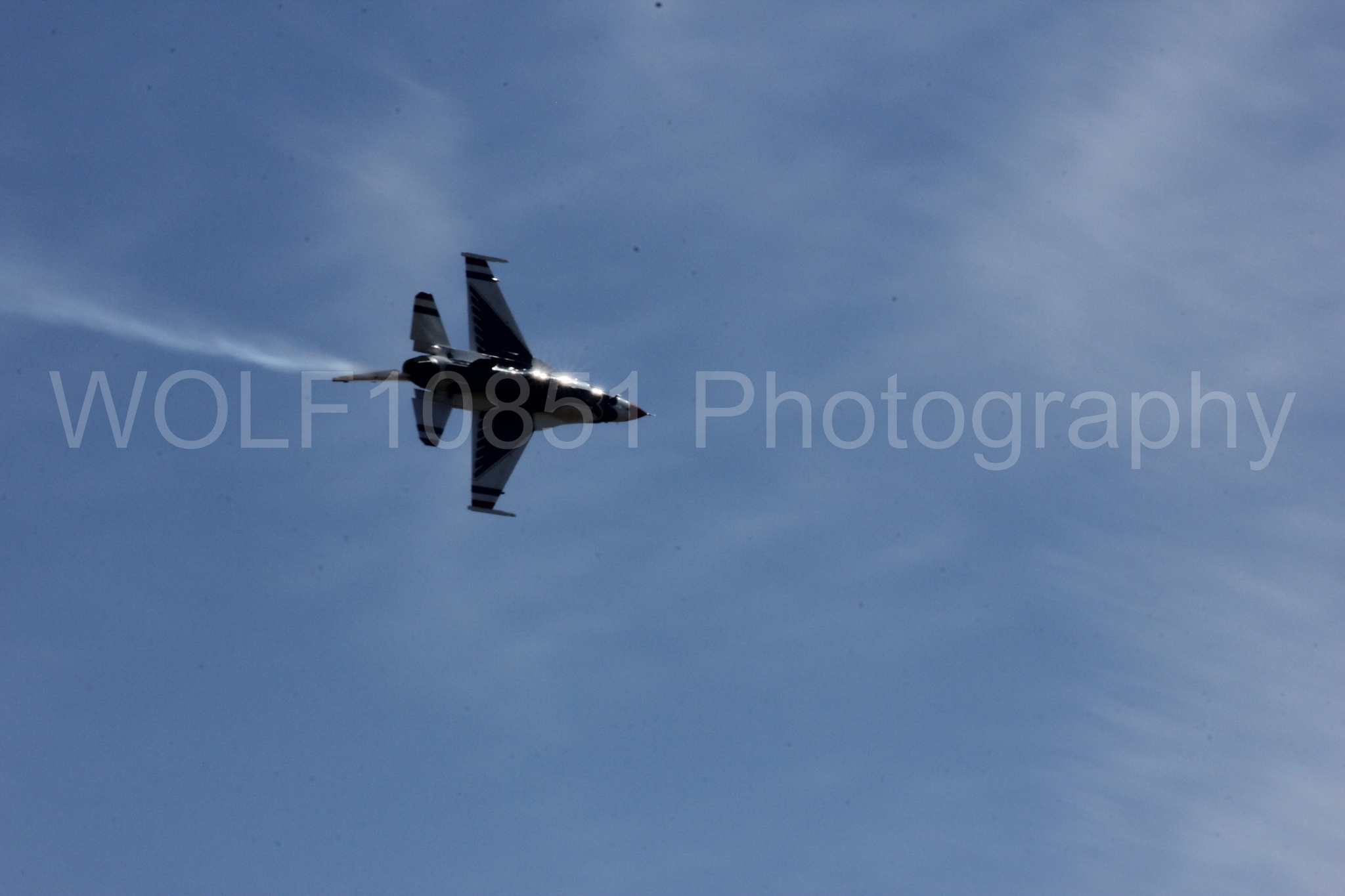 Aviation photography by WOLF10851 featuring F-16 Fighting Falcon, Thunderbirds, Red White and Blue, California Capital Airshow 2012.
