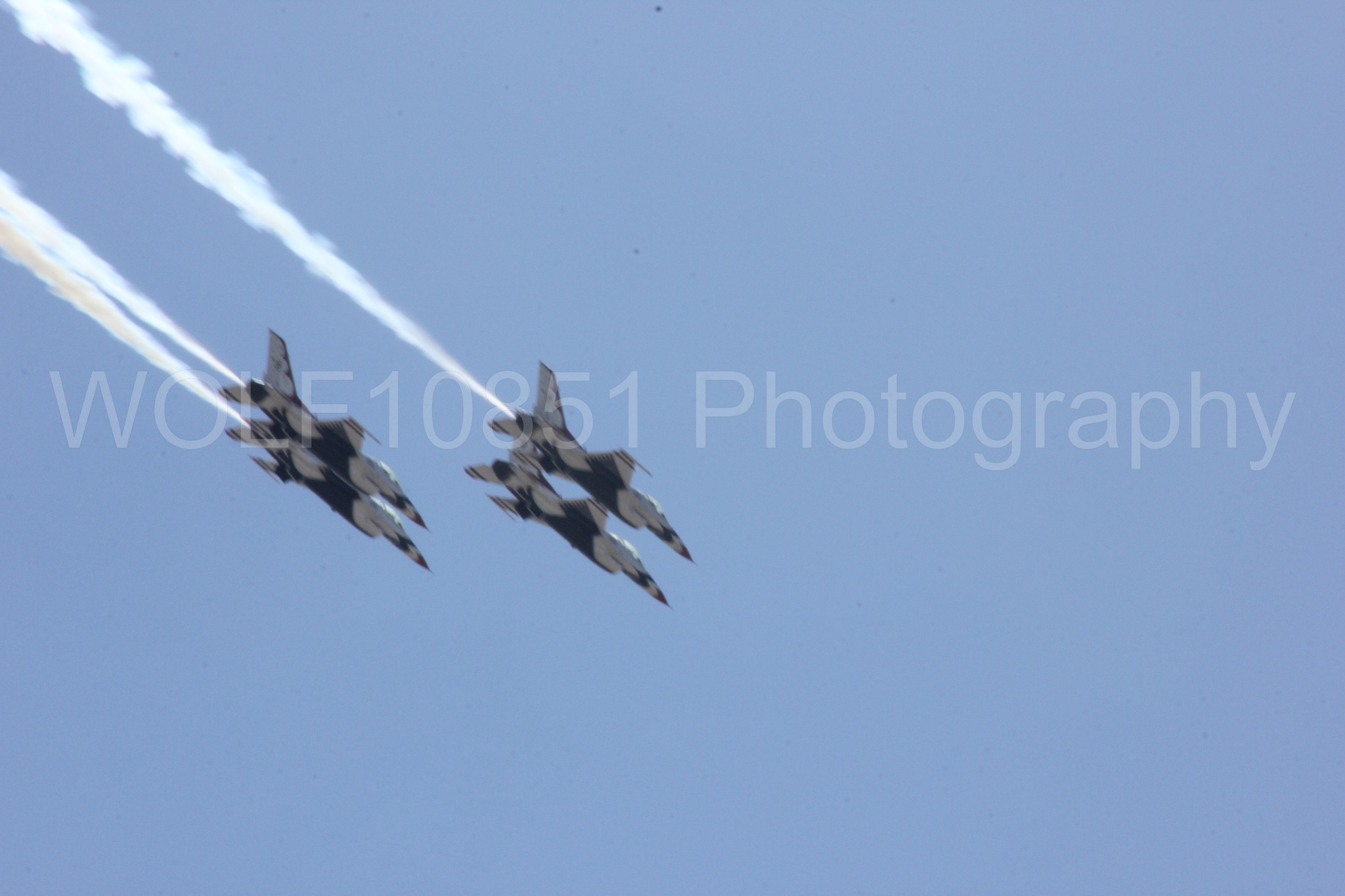 Aviation photography by WOLF10851 featuring F-16 Fighting Falcon, Thunderbirds, Red White and Blue, California Capital Airshow 2012.