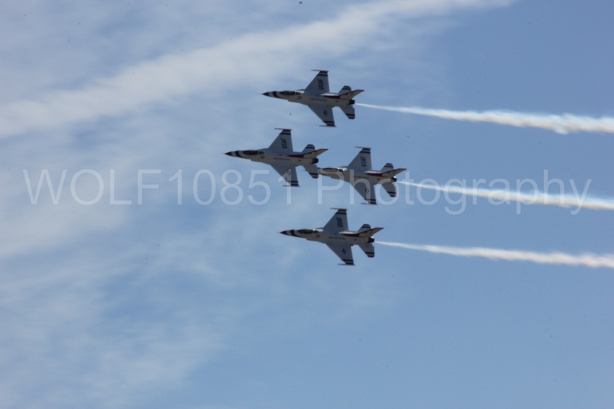 Aviation photography by WOLF10851 featuring F-16 Fighting Falcon, Thunderbirds, Red White and Blue, California Capital Airshow 2012.