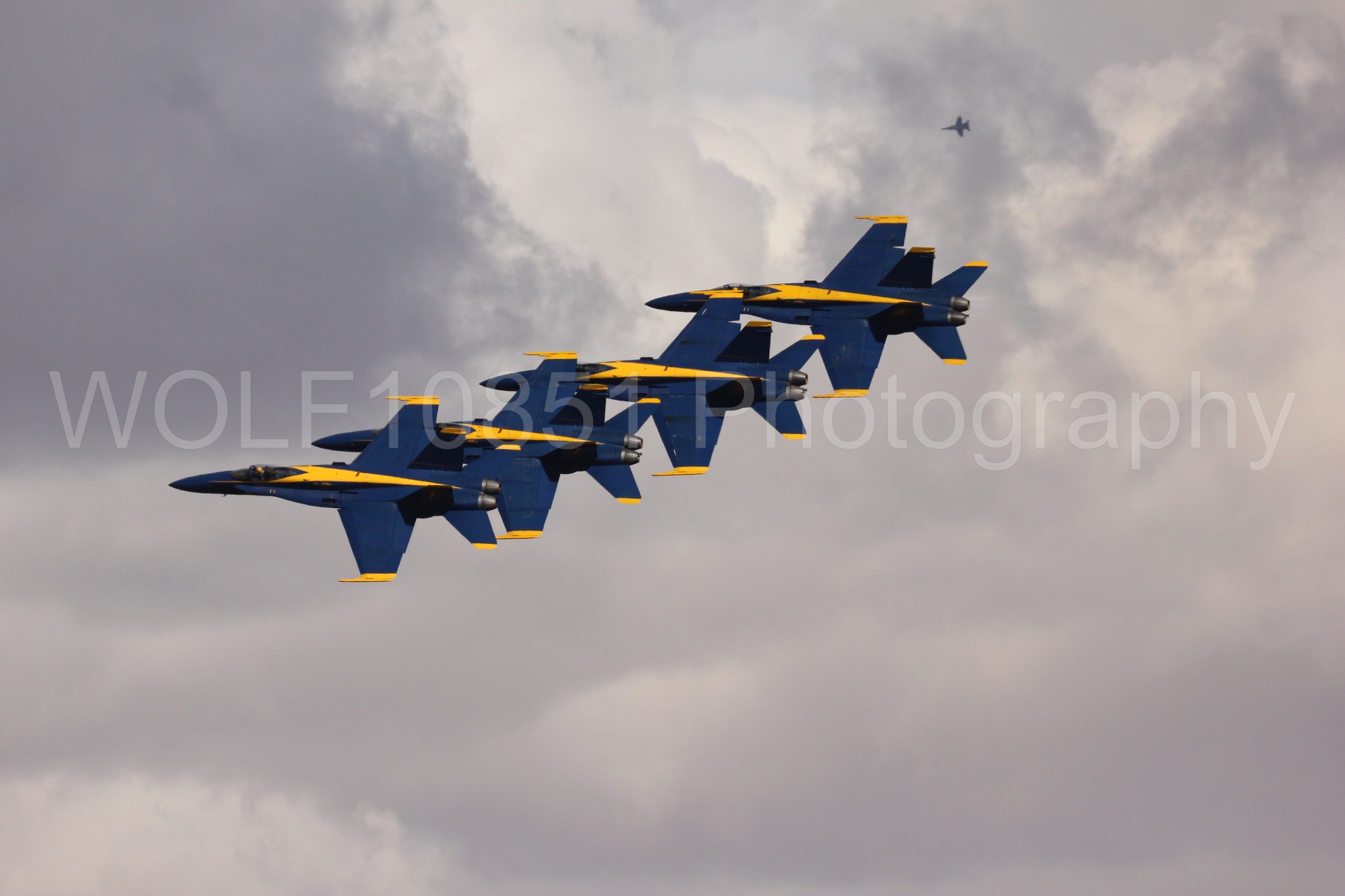 Aviation photography by WOLF10851 featuring F-18 Hornet, Blue Angels, California Capital Airshow 2016, Blue and Gold.