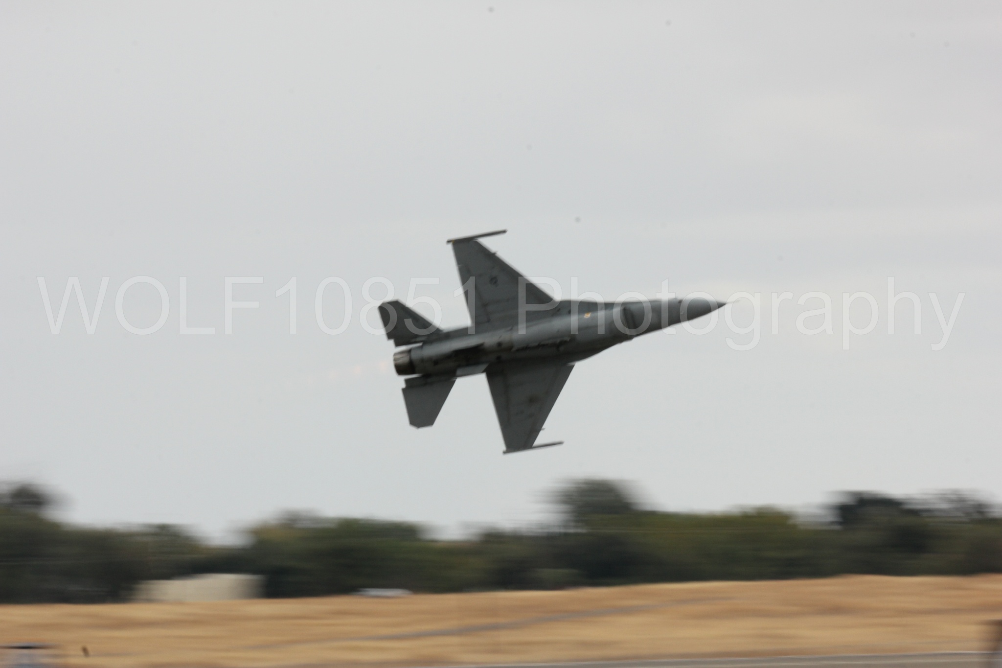 Aviation photography by WOLF10851 featuring F-16 Fighting Falcon, California Capital Airshow 2016, Viper Demonstration Team.