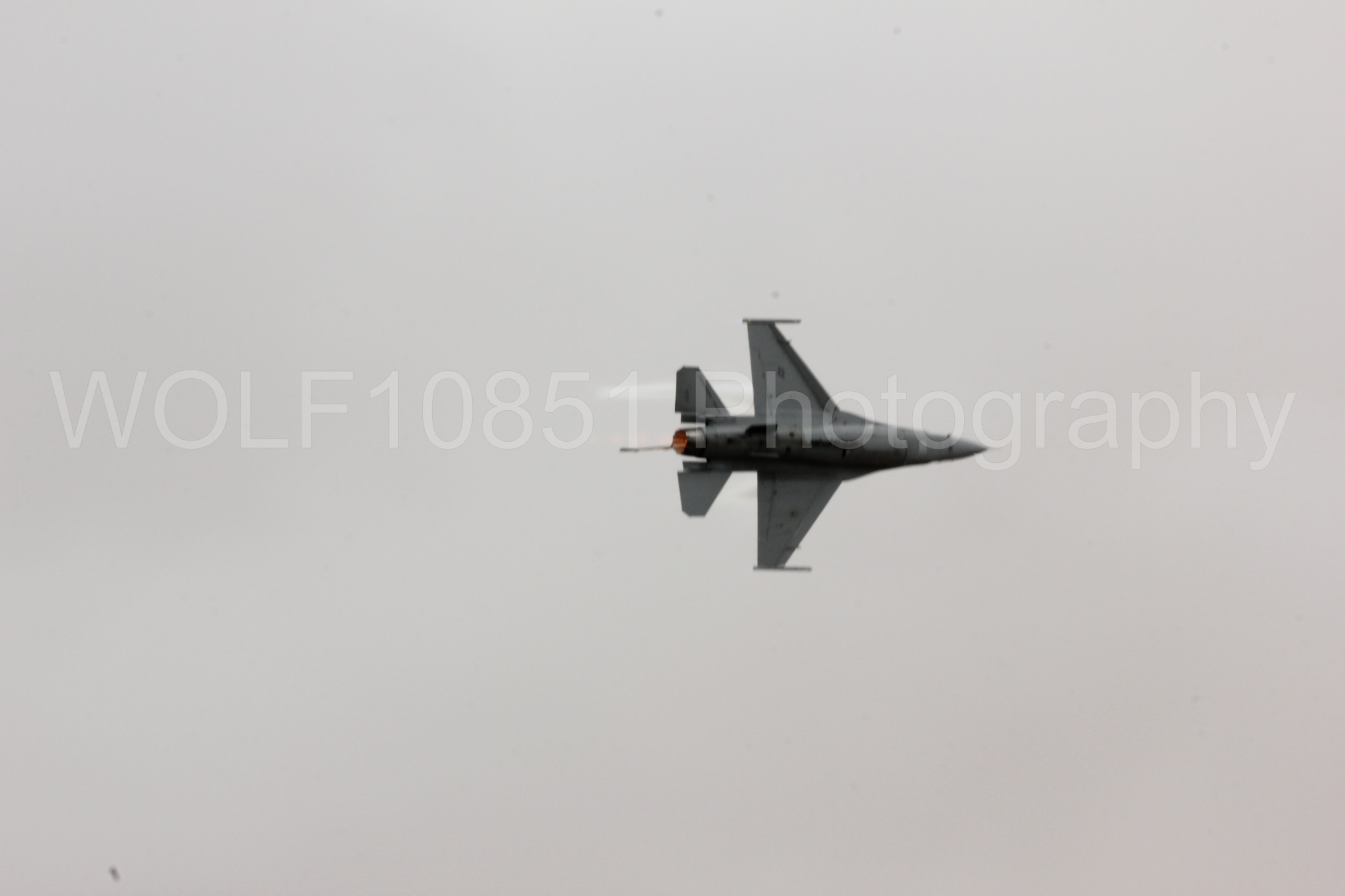 Aviation photography by WOLF10851 featuring F-16 Fighting Falcon, California Capital Airshow 2016, Viper Demonstration Team.