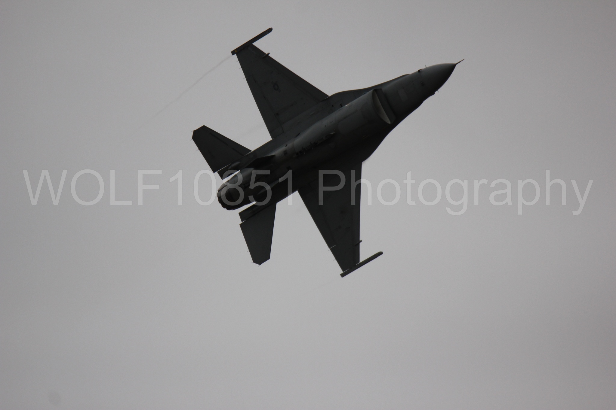 Aviation photography by WOLF10851 featuring F-16 Fighting Falcon, California Capital Airshow 2016, Viper Demonstration Team.