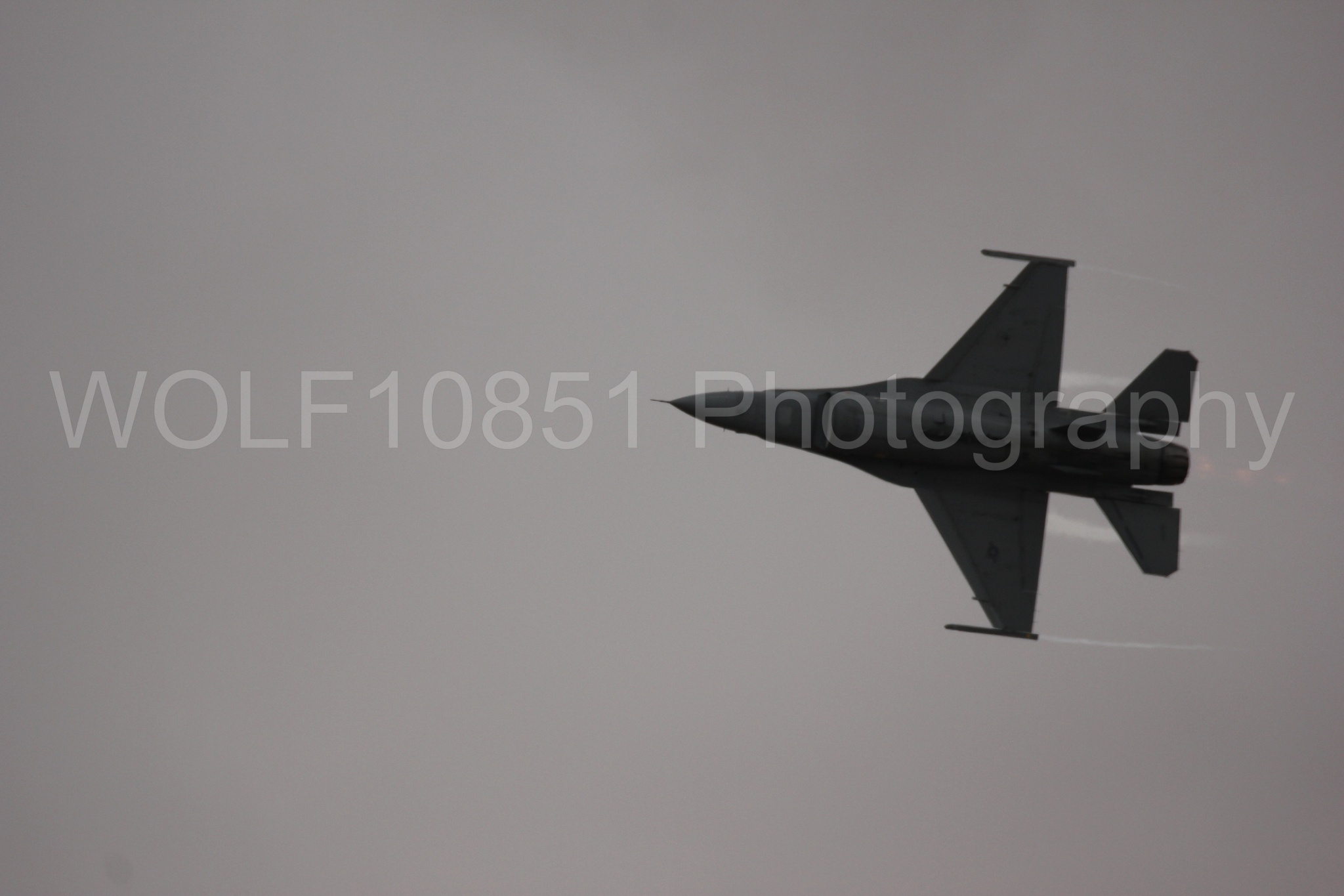 Aviation photography by WOLF10851 featuring F-16 Fighting Falcon, California Capital Airshow 2016, Viper Demonstration Team.