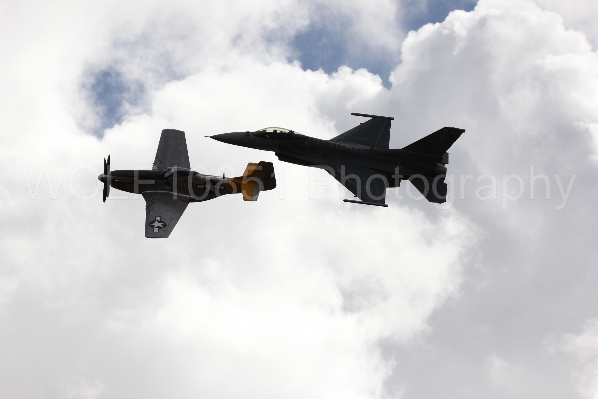 Aviation photography by WOLF10851 featuring Heritage Flight, F-16 Fighting Falcon, P-51 Mustang, California Capital Airshow 2016, Spam Can.