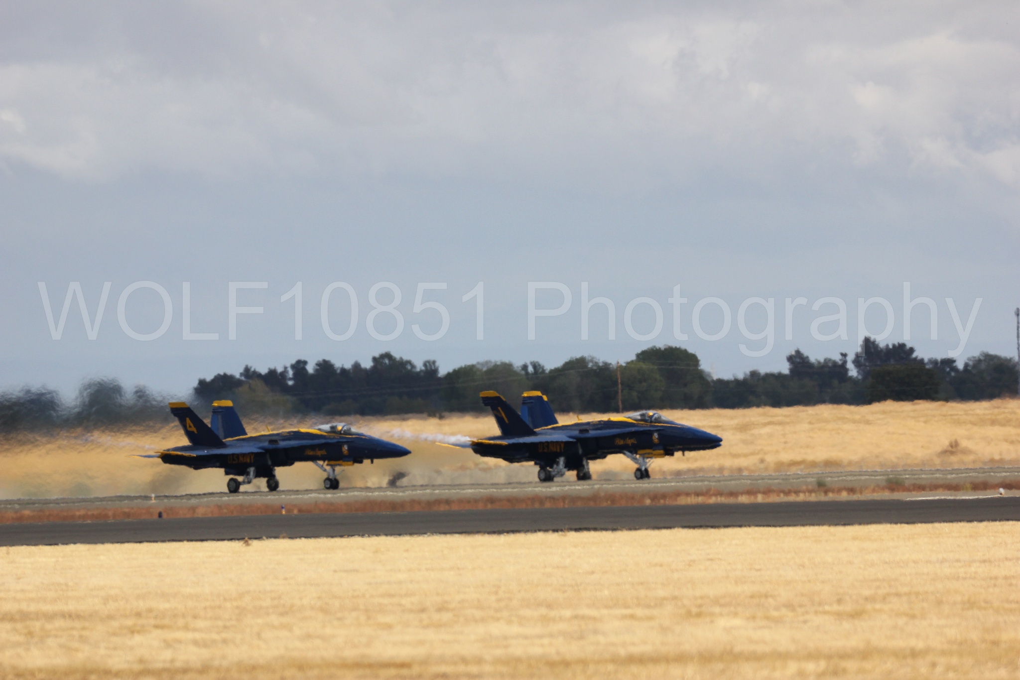 Aviation photography by WOLF10851 featuring F-18 Hornet, Blue Angels, California Capital Airshow 2016, Blue and Gold.