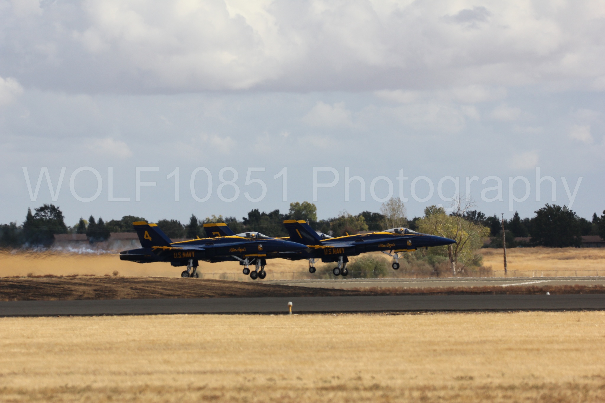 Aviation photography by WOLF10851 featuring F-18 Hornet, Blue Angels, California Capital Airshow 2016, Blue and Gold.
